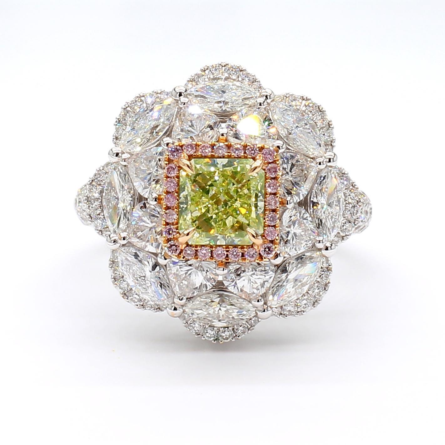 GIA Certified 3.74 Carat Fancy Green-Yellow Diamond Ring in 18K Gold For Sale 3