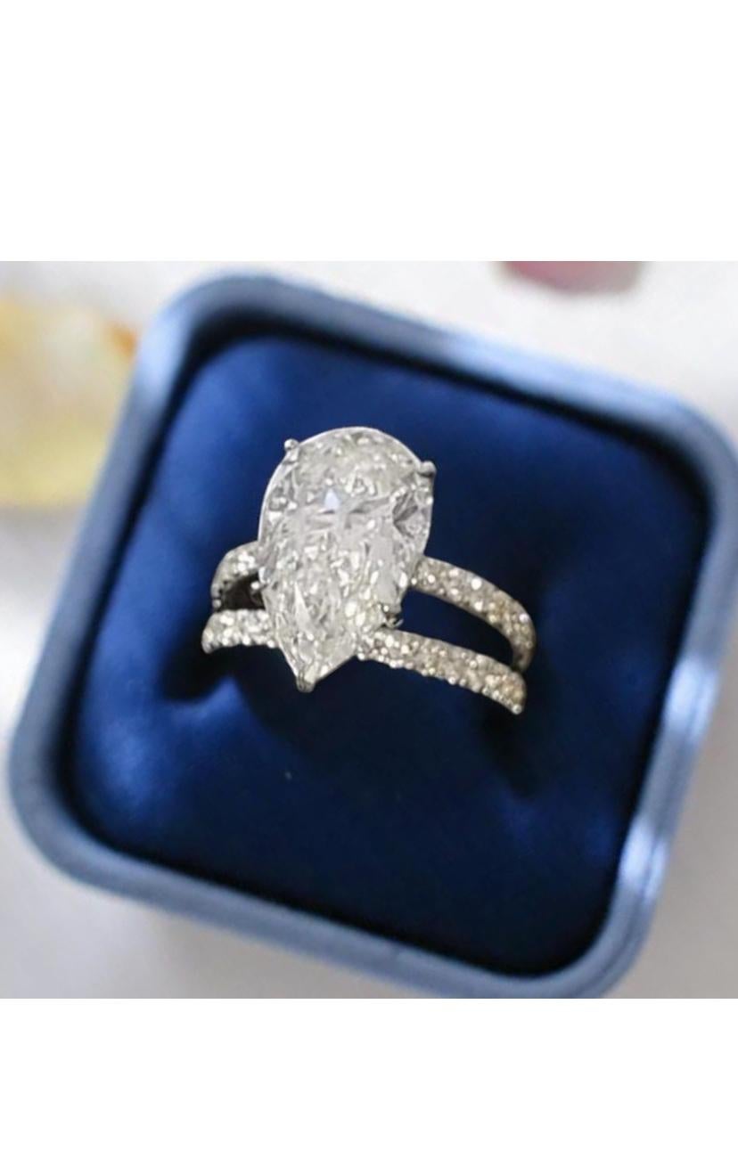 An exclusive solitaire ring in a contemporary design, so elegant and refined style.
Elevate your timeless of beauty and add a touch of sophistication on your look.
Stunning solitaire ring come in 18k gold with a lustrous GIA Certified 3.75 Carat, in