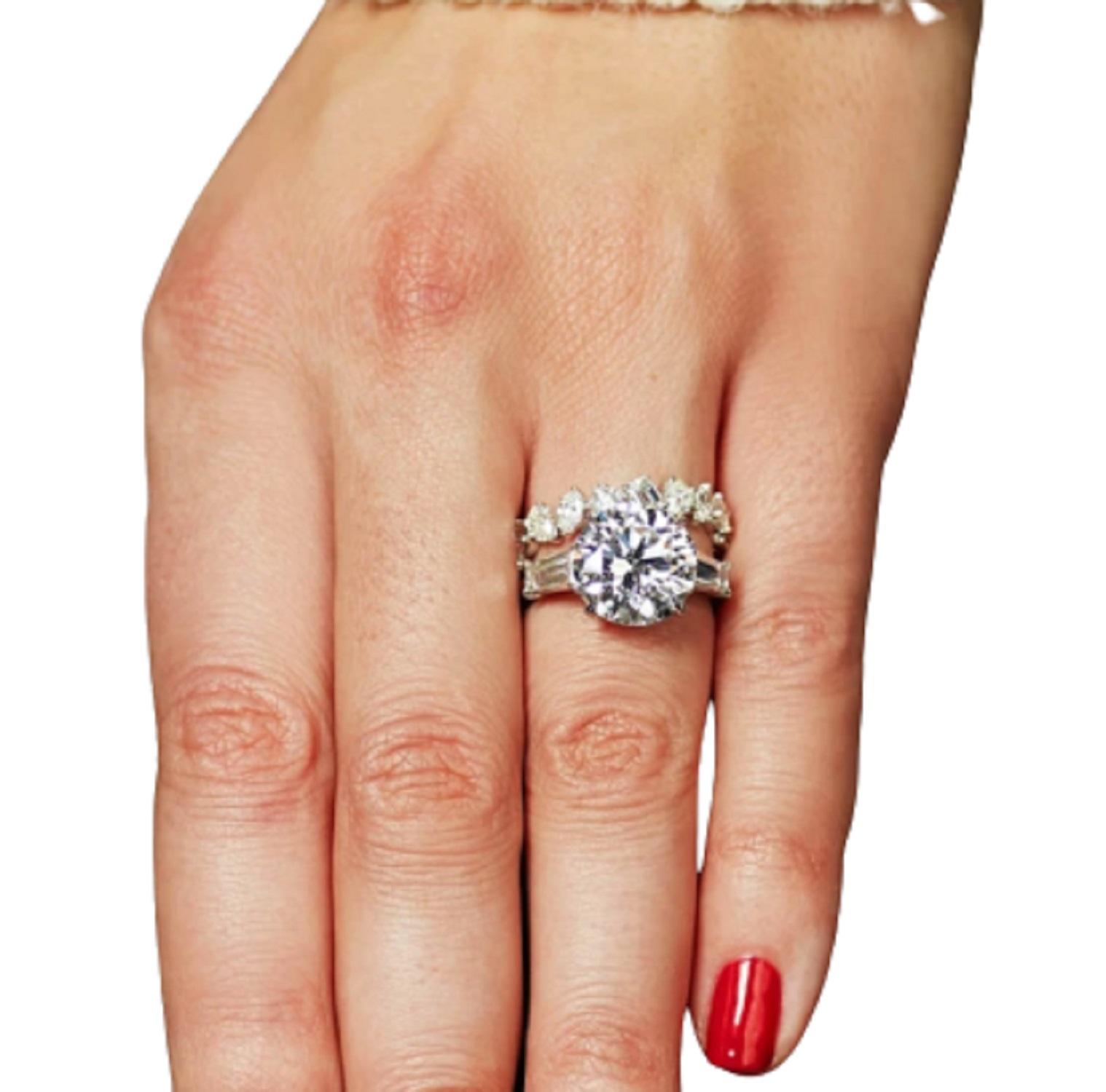 GIA-zertifizierter 3.11 Karat runder Diamantring mit Brillantschliff und spitz zulaufendem Baguette-Ring