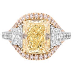 Bague en diamant jaune clair fantaisie radiant de 3,77 carats certifié par le GIA