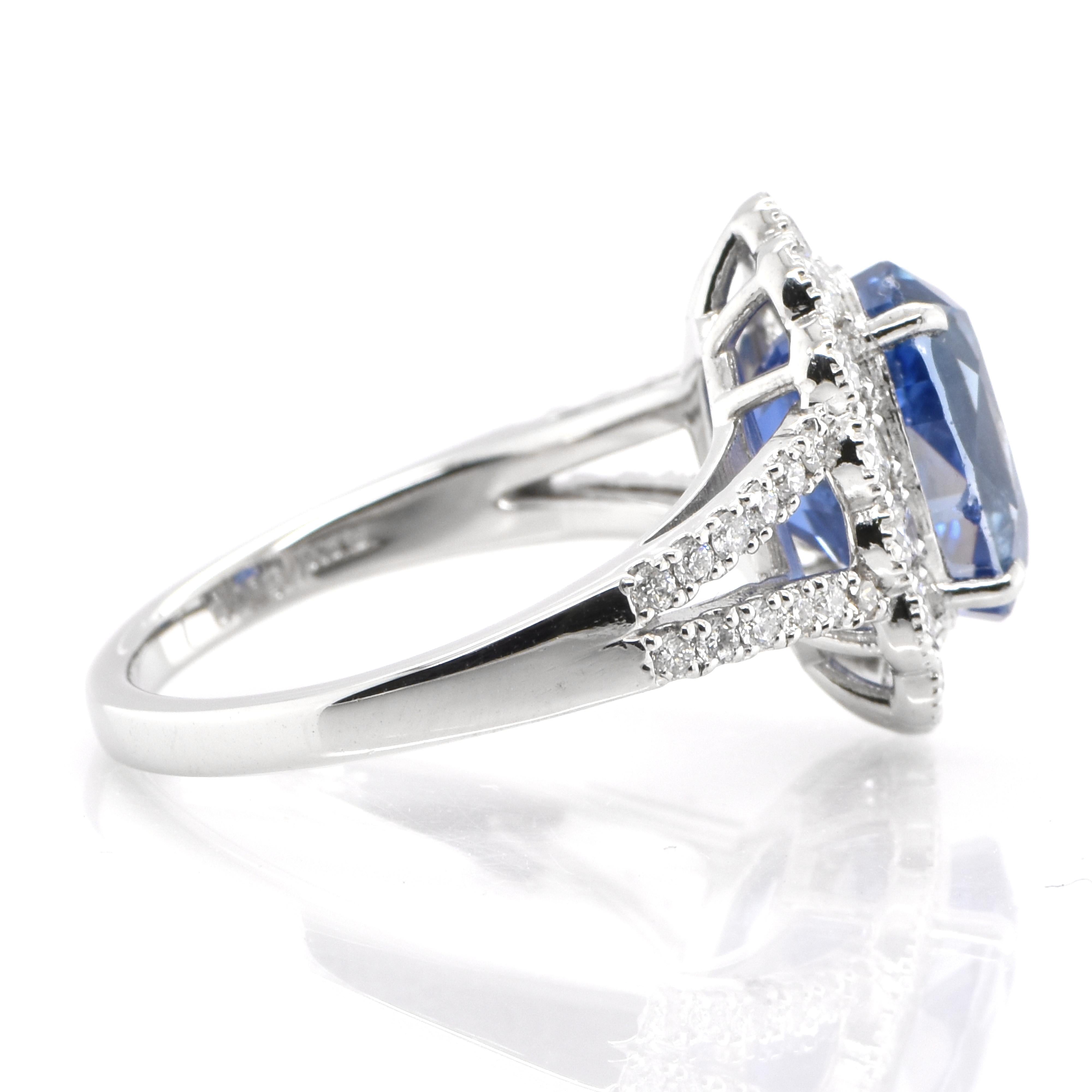 GIA Certified 3.79 Carat Natural, Ceylon Sapphire & Diamond Ring Set in Platinum In New Condition For Sale In Tokyo, JP
