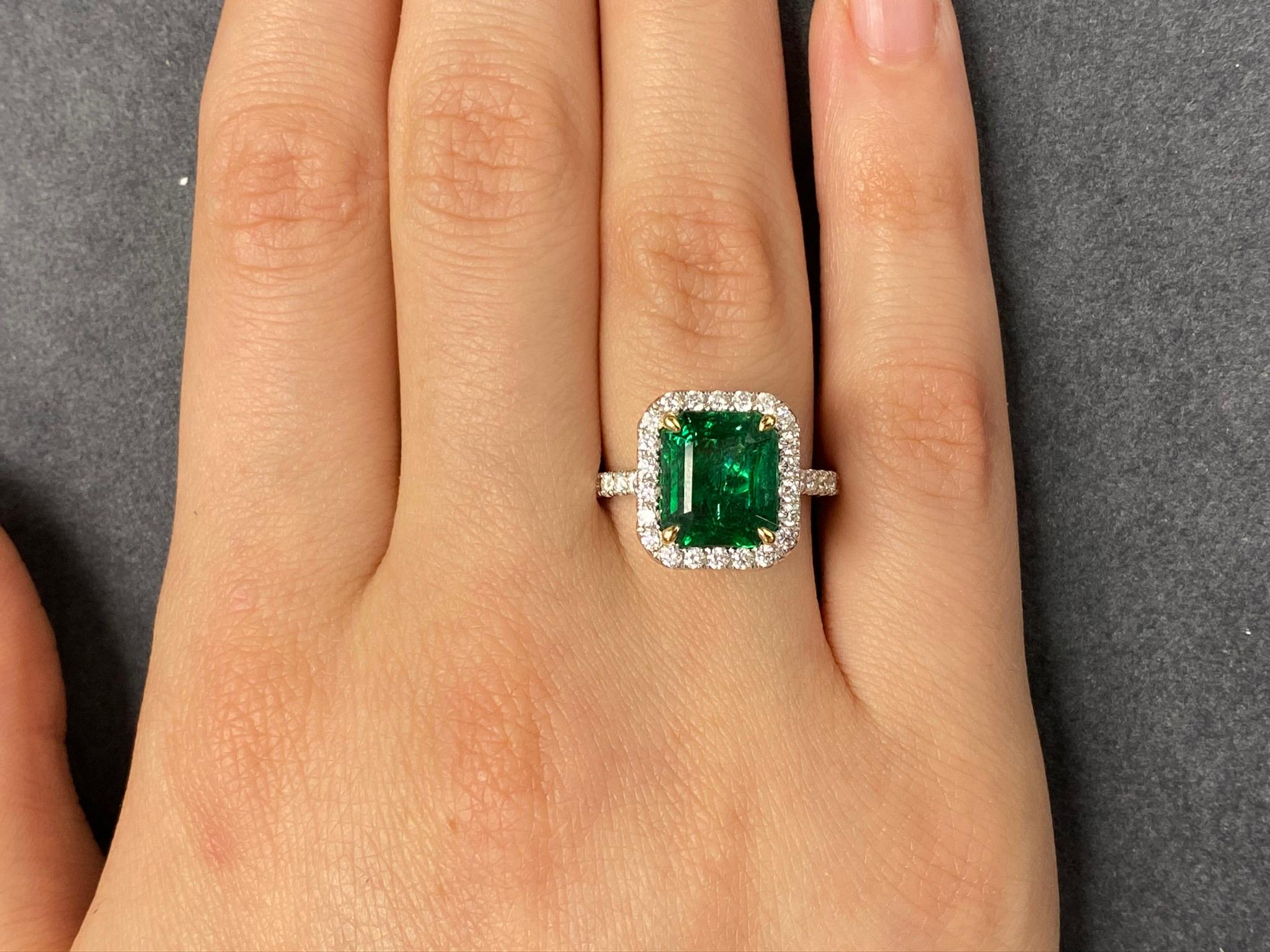 Women's GIA Certified 3.80 Carat Emerald and Diamond Ring For Sale