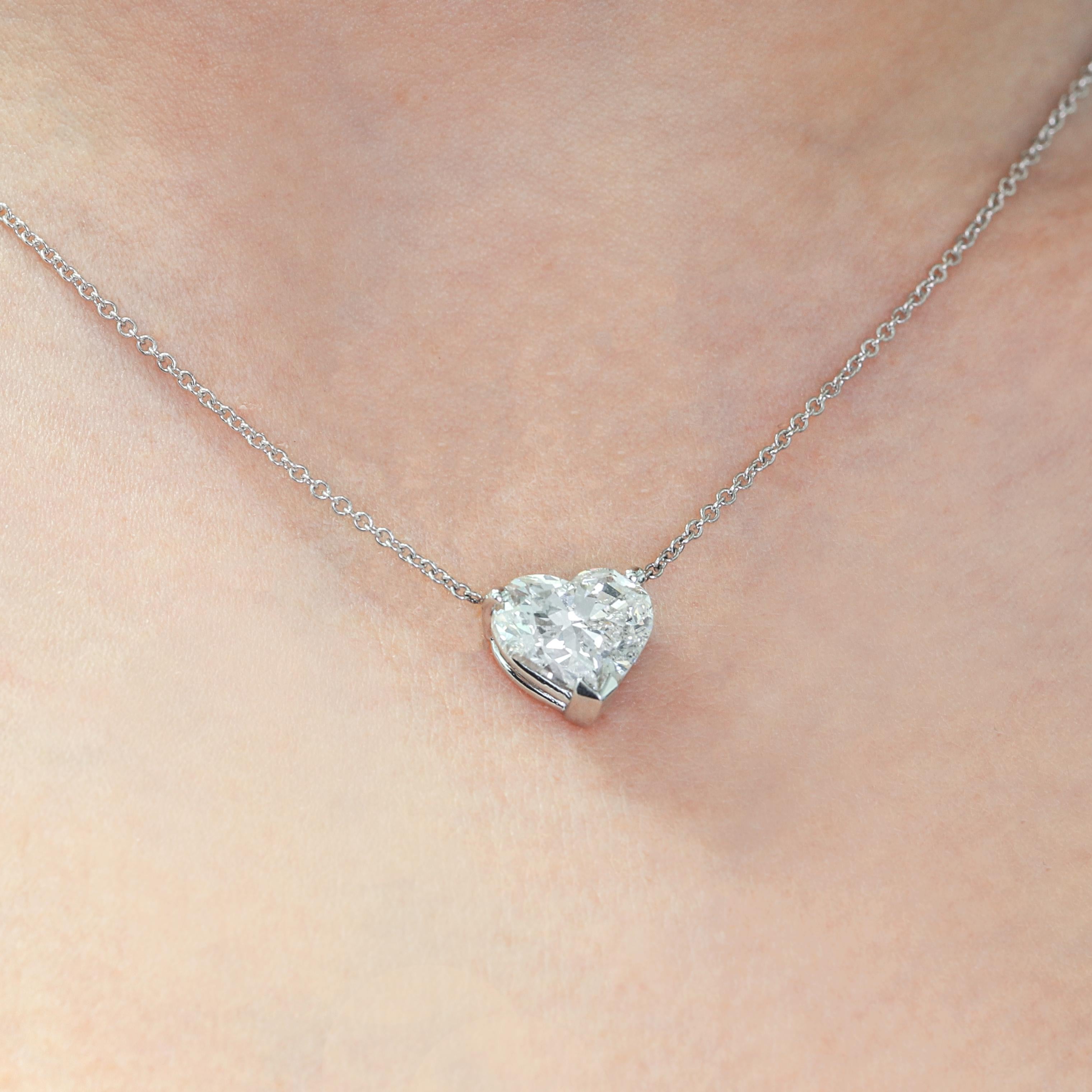 GIA Certified 3.01 Carat Heart Cut Diamond Pendant In New Condition For Sale In New York, NY