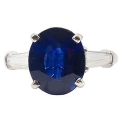 Anillo de platino con zafiro azul natural ovalado y diamante certificado por GIA de 3,81 quilates