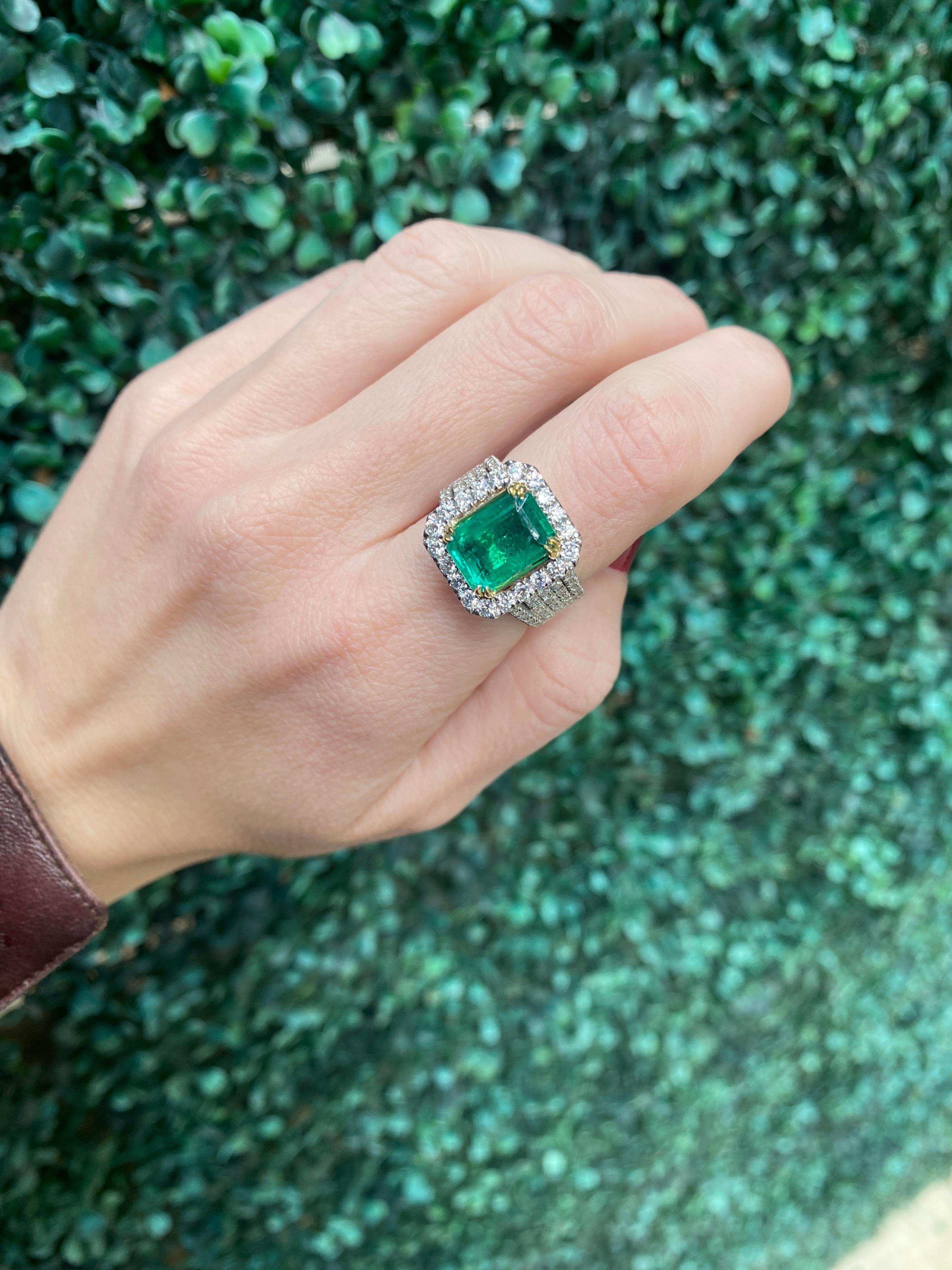GIA Certified 3.86 Carat Octagonal Cut Emerald & Diamond Cocktail Ring For Sale 1