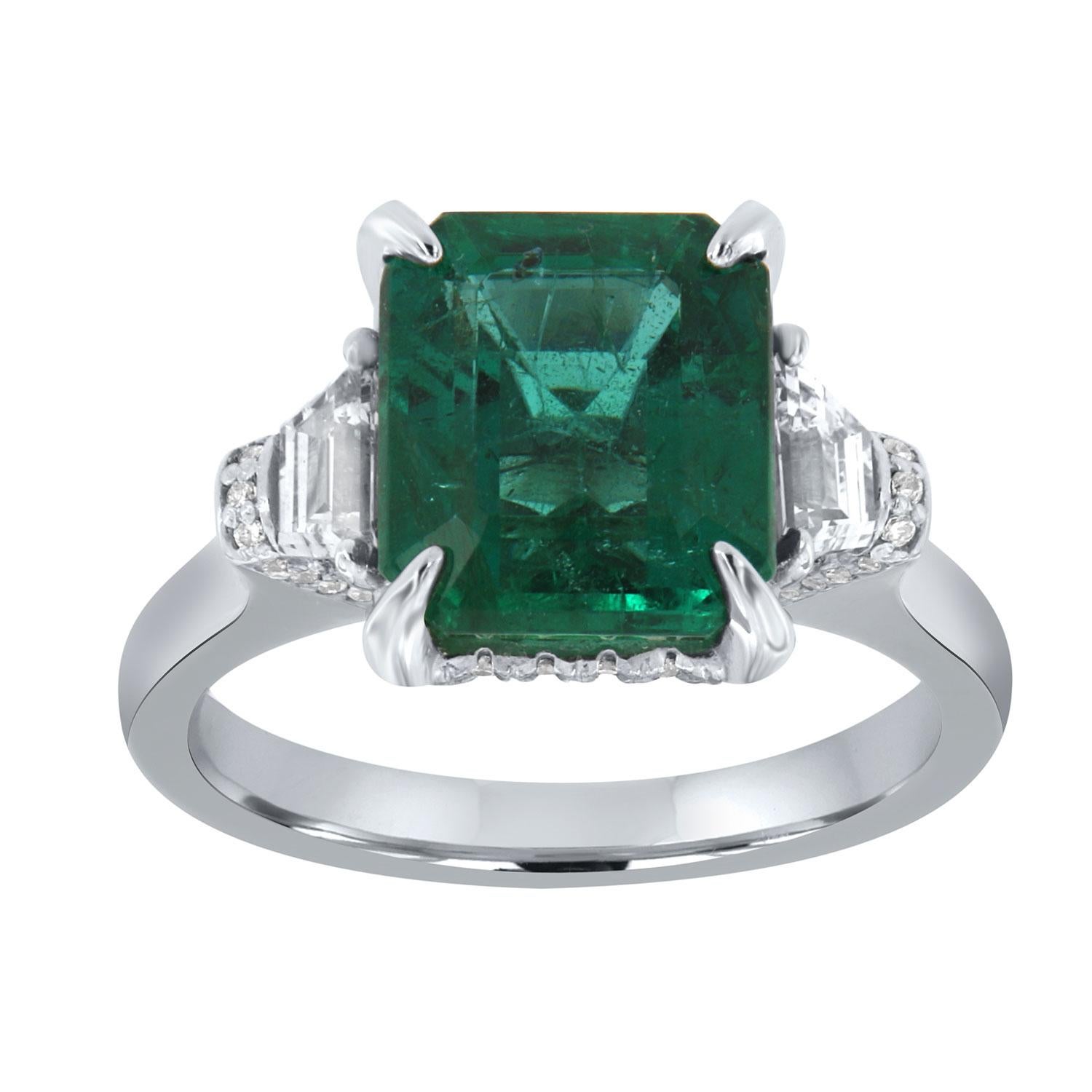 GIA Certified 3.87 Carat Green Emerald Trapeze Diamond Platinum Ring For Sale