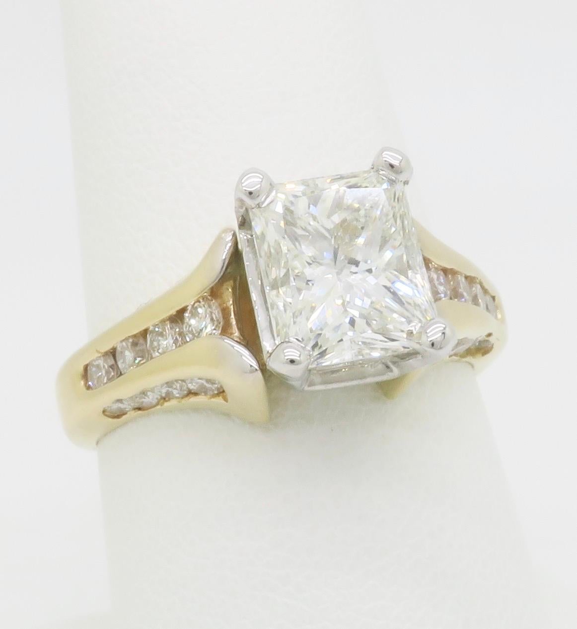 GIA zertifiziert 3,87CTW Prinzessinnenschliff Diamant Ring in Gelbgold gefertigt im Angebot 1