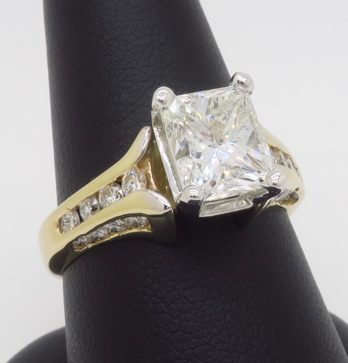 GIA zertifiziert 3,87CTW Prinzessinnenschliff Diamant Ring in Gelbgold gefertigt im Angebot 4
