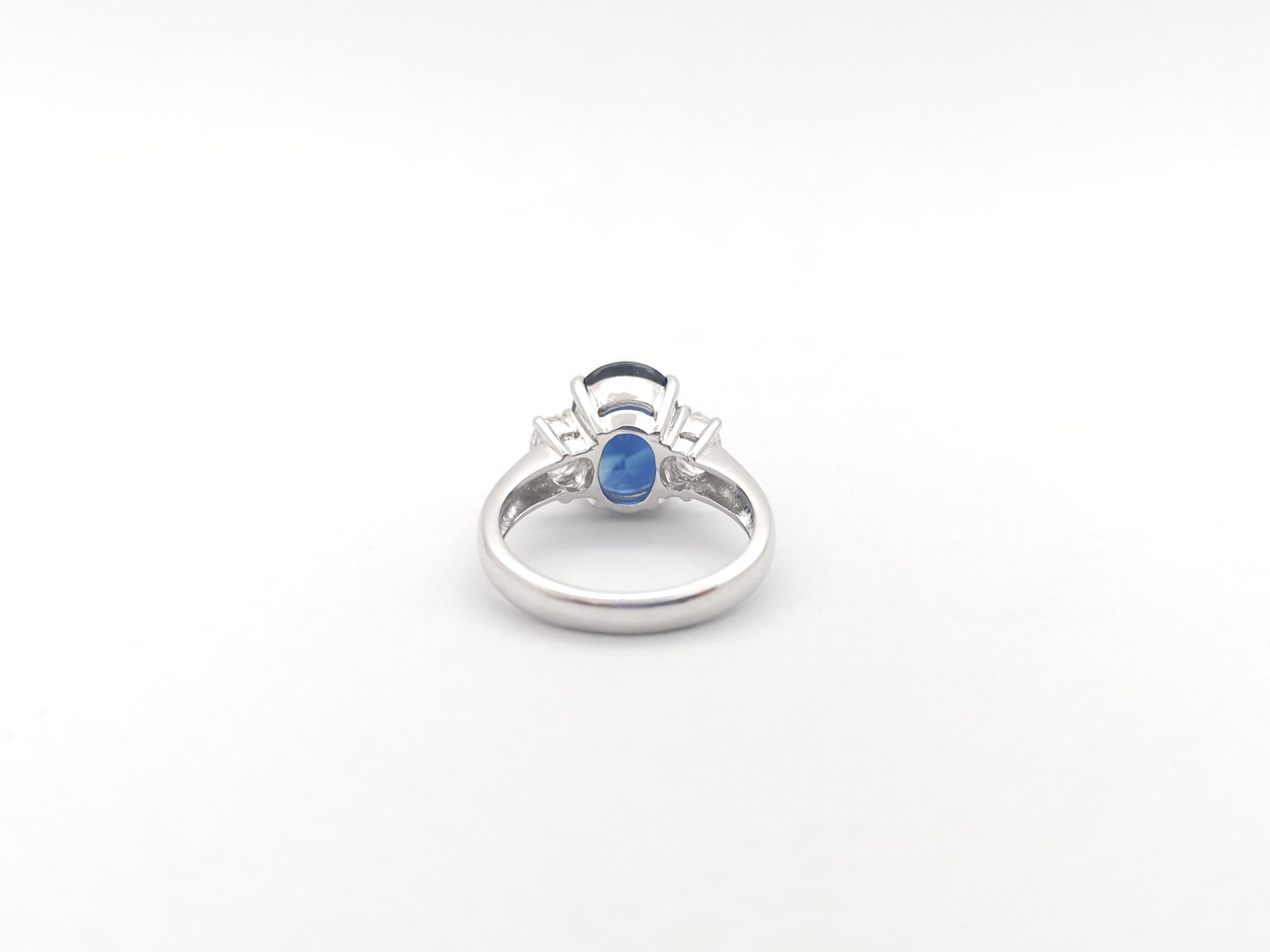 GIA Certified 3.89 cts Blue Sapphire with Diamond Ring set in Platinum 950  For Sale 5