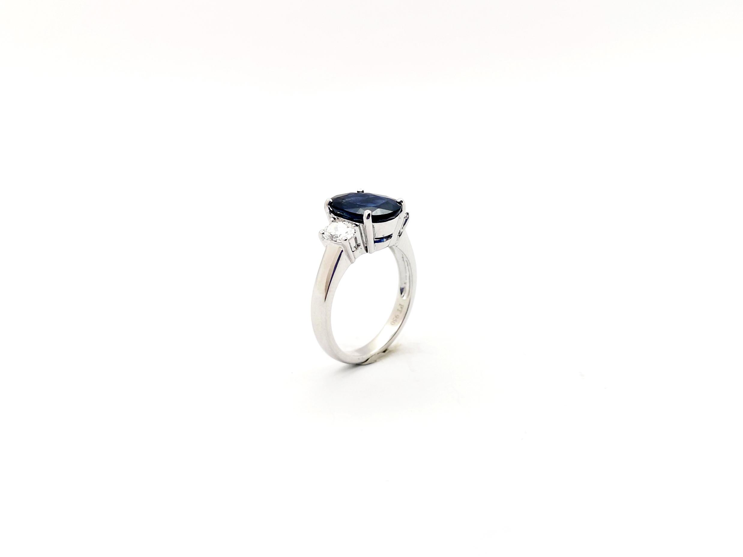 Bague en platine 950 avec saphir bleu certifié GIA de 3,89 carats et diamants  en vente 8