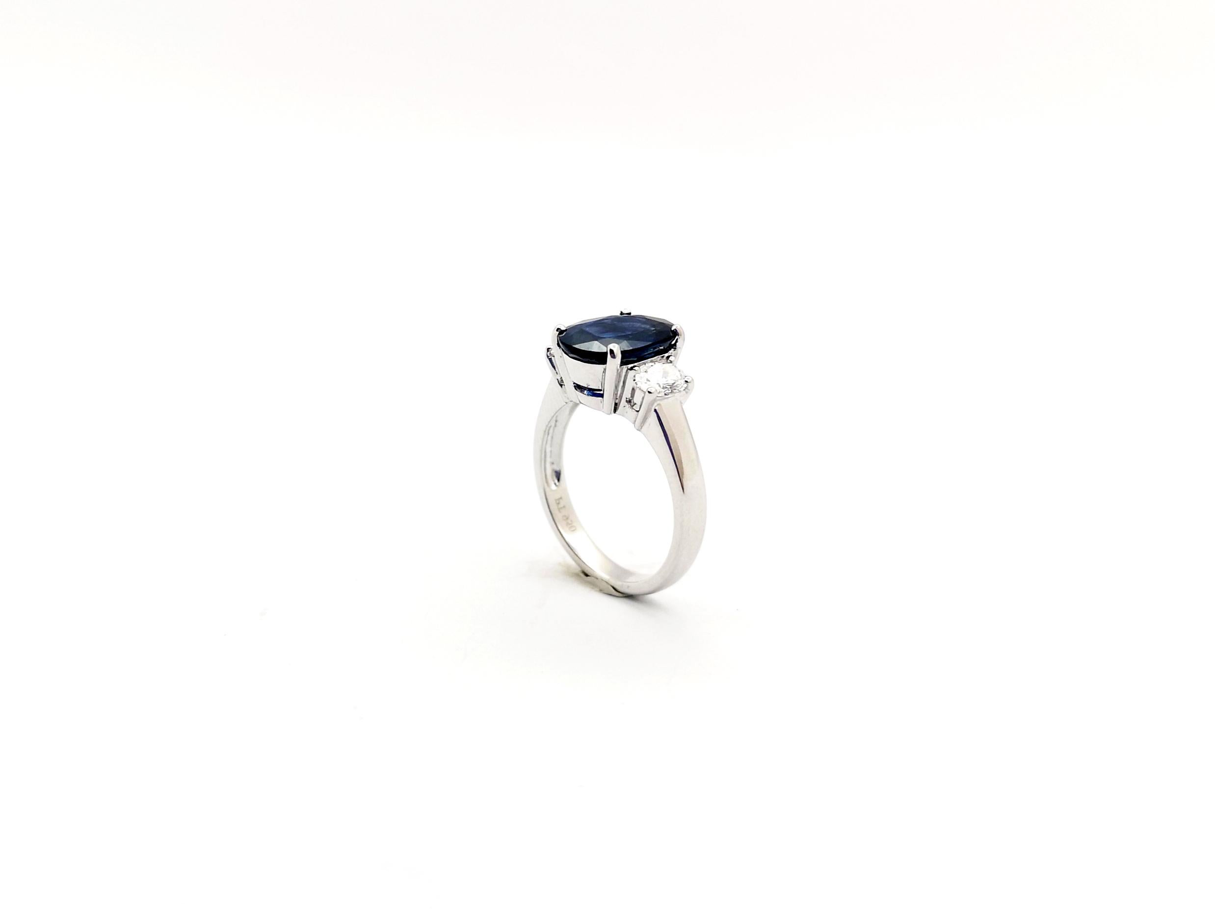 GIA Certified 3.89 cts Blue Sapphire with Diamond Ring set in Platinum 950  For Sale 10