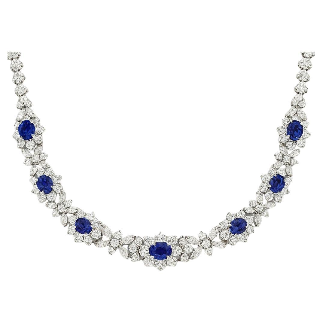 Collana di diamanti con zaffiro blu da 39 carati certificata GIA

Questa squisita collana mette in mostra l'eleganza senza tempo degli zaffiri blu naturali e dei diamanti bianchi brillanti, armoniosamente incastonati per creare un capolavoro di