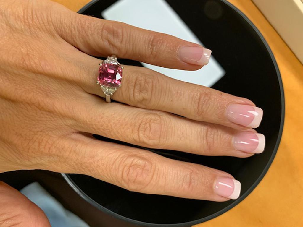 GIA Certified 3.95 Carat Natural Pink Sapphire Ring in Platinum For Sale 2