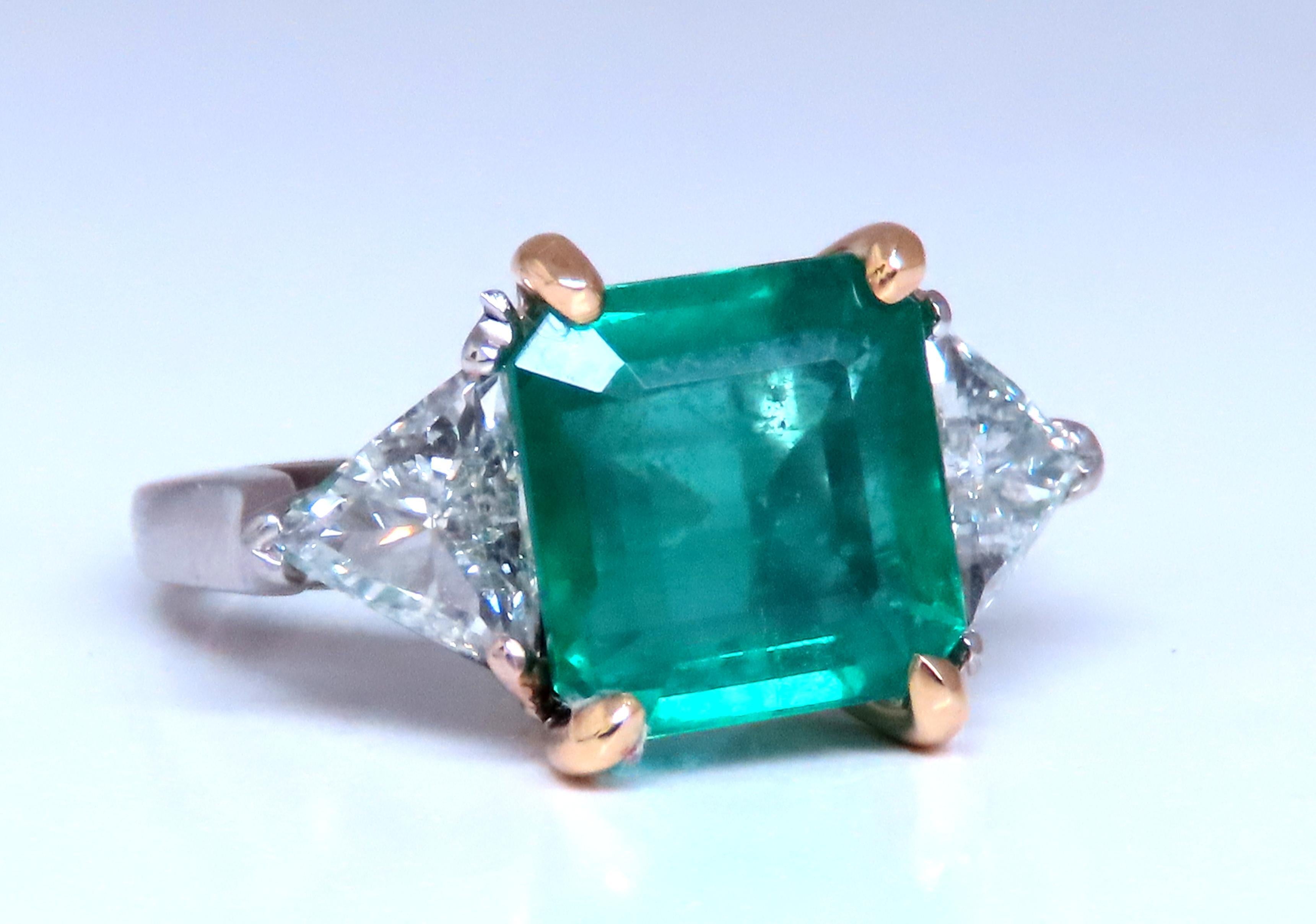GIA Certified 3.97ct Natural Emerald (F1) Trillants Diamond Ring Platinum 12414 For Sale 6