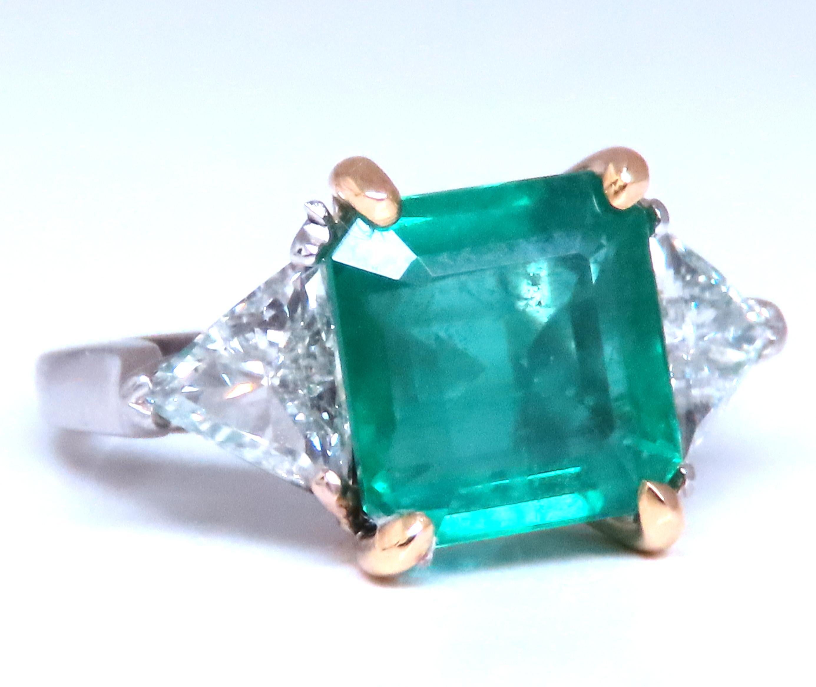 GIA Certified 3.97ct Natural Emerald (F1) Trillants Diamond Ring Platinum 12414 For Sale 3