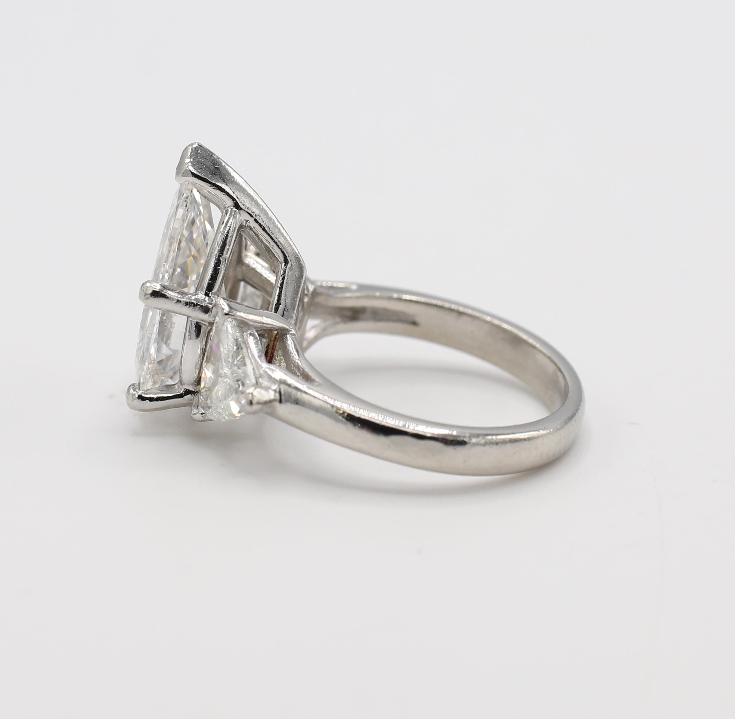 three carat pear shaped diamond ring