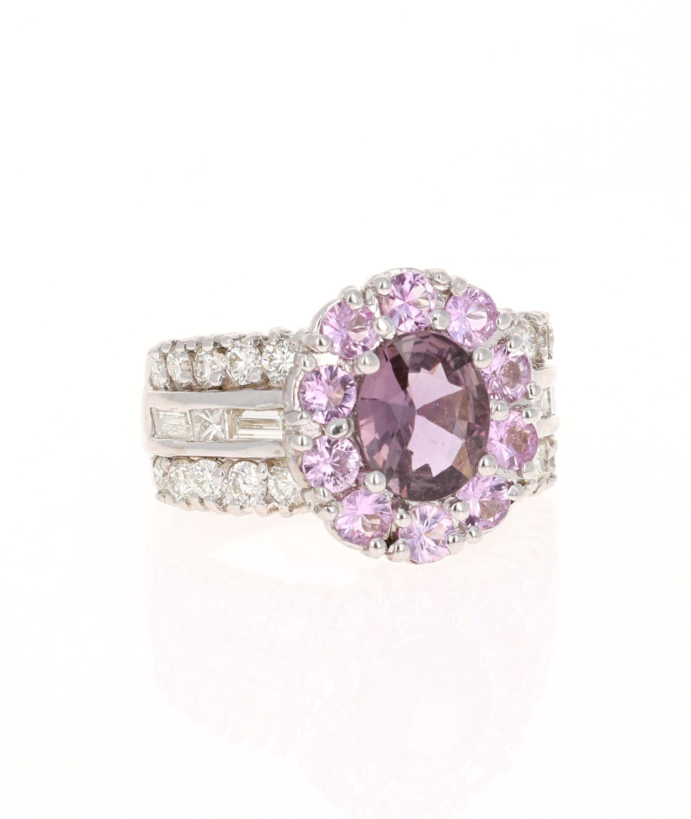 Contemporain Bague en or blanc 18 carats avec diamants et saphirs roses et violets de 3,99 carats certifiés GIA en vente