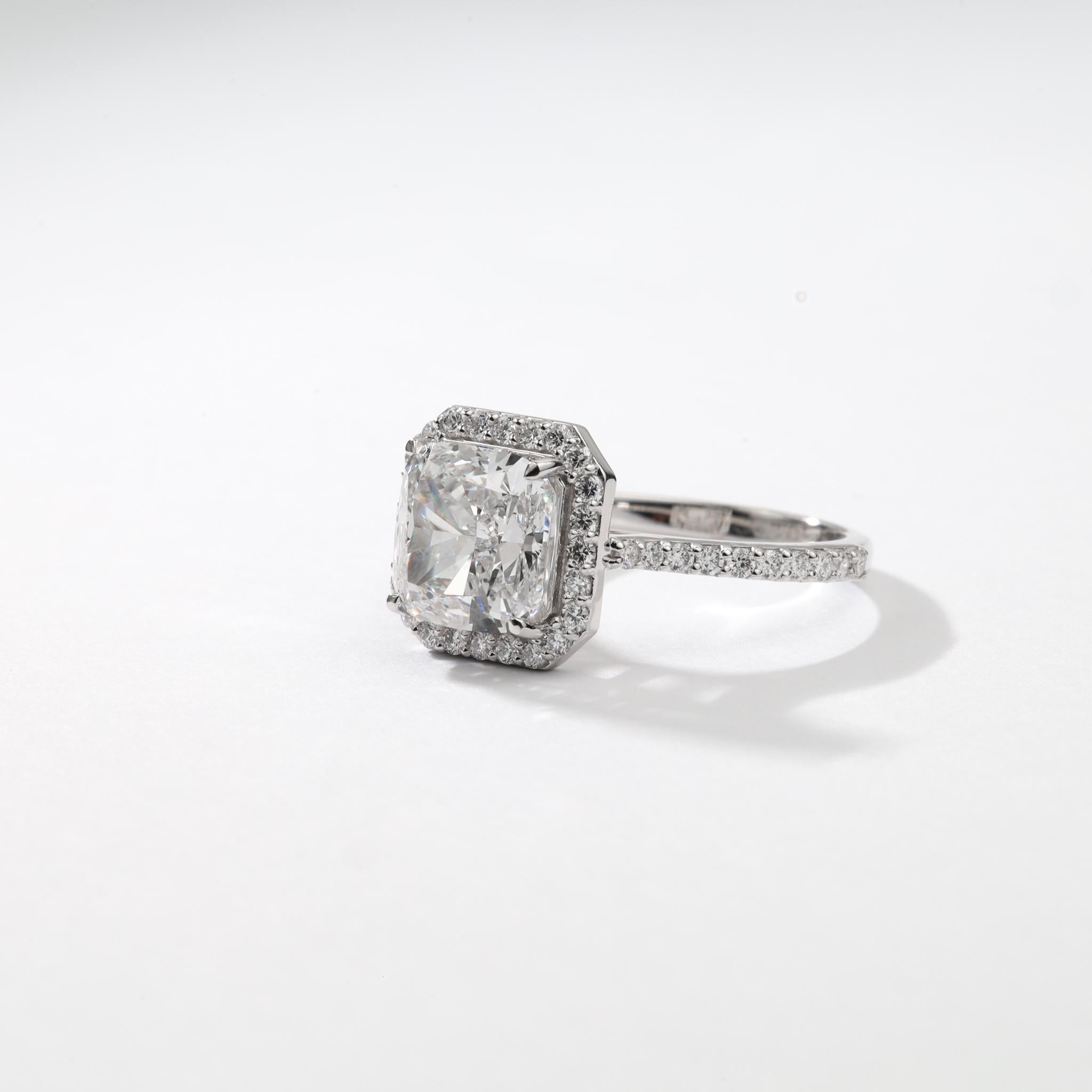 Women's GIA Certified 3ct Cushion-Cut Diamond Solitaire Engagement Ring in 950 Platinum For Sale