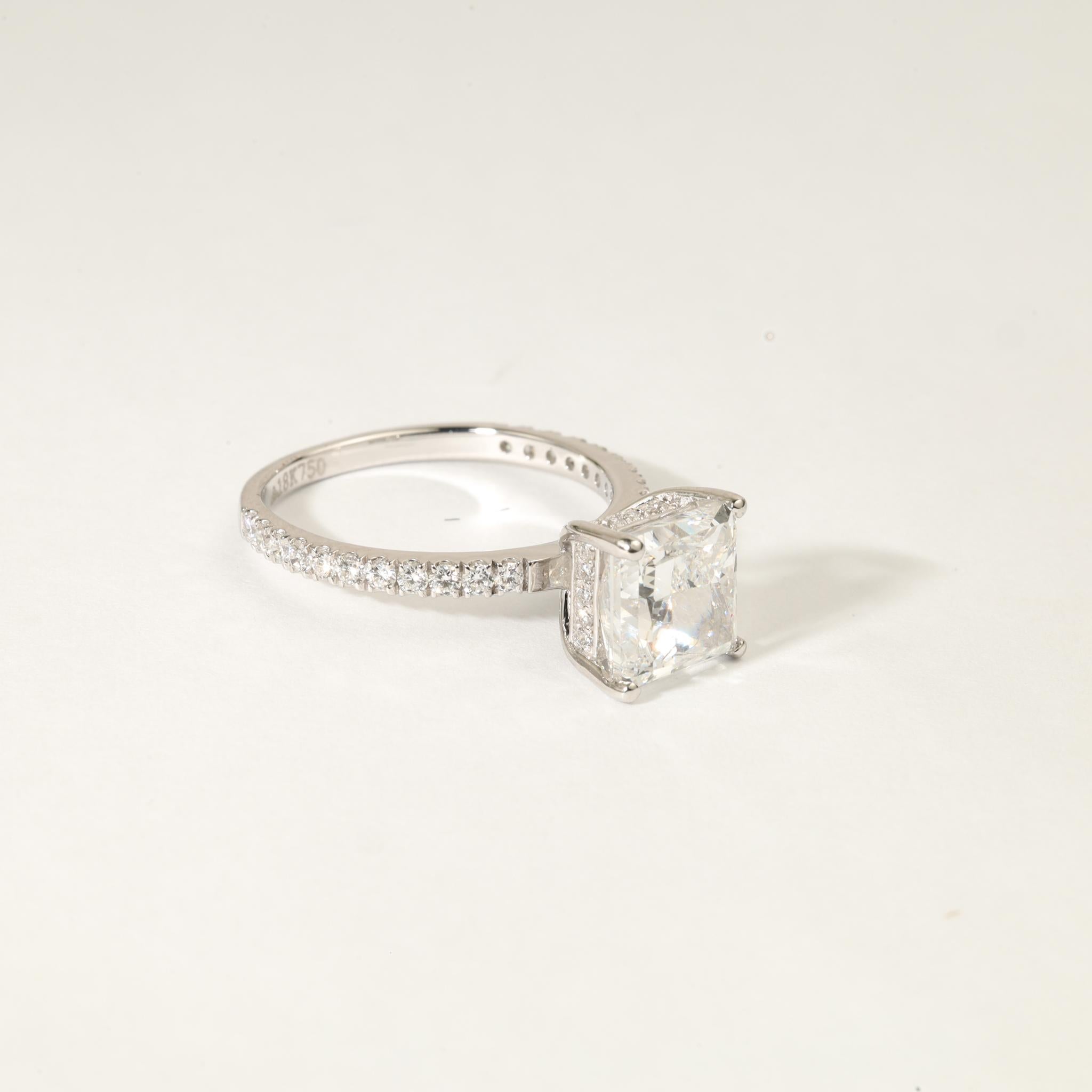 De las mujeres Anillo de compromiso con halo oculto de diamantes talla princesa certificado GIA de 3 ct en oro de 18 quilates en venta