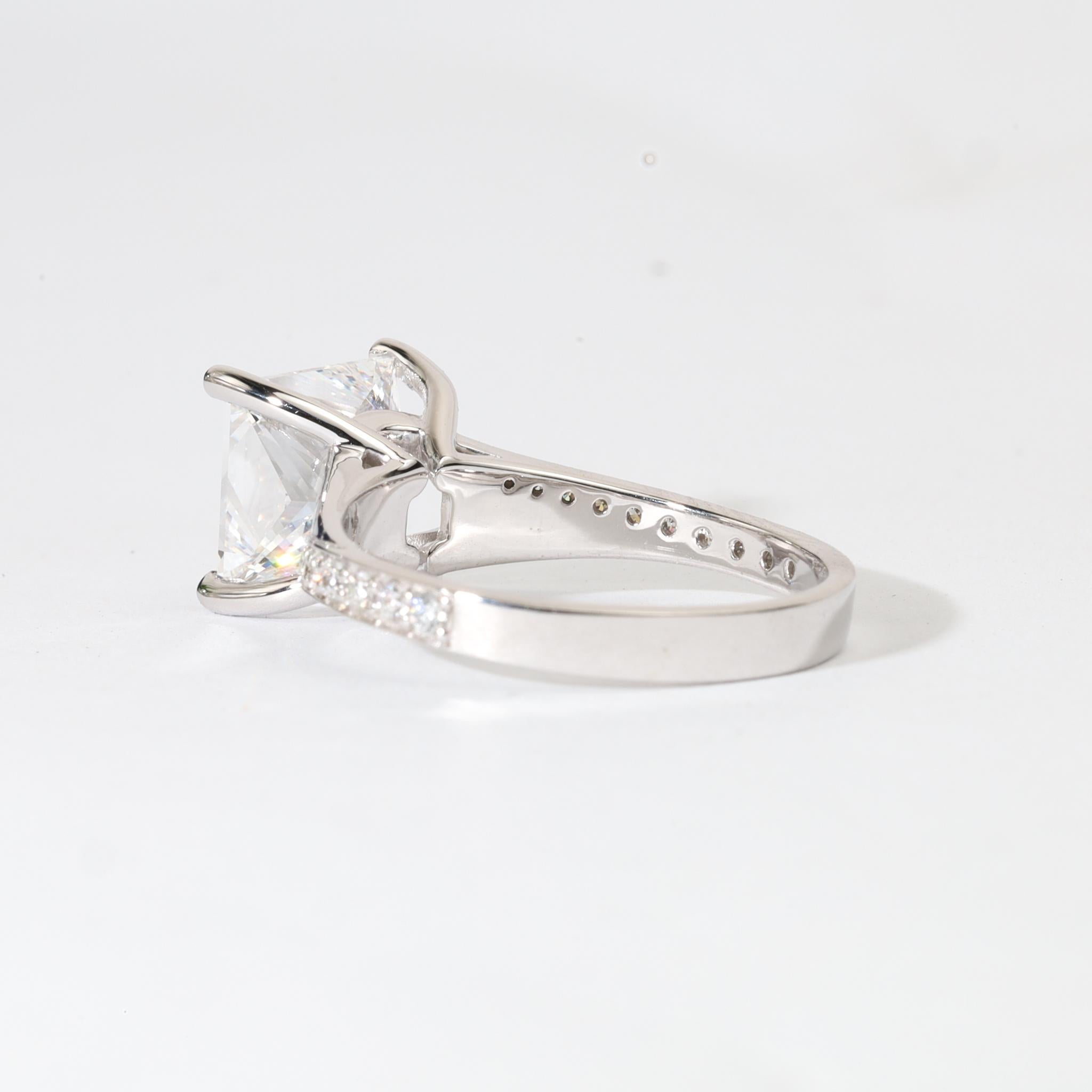 GIA-zertifizierte 3ct Princess-Cut Diamant Solitär Verlobungsring in 18K Gold (Carréschliff) im Angebot