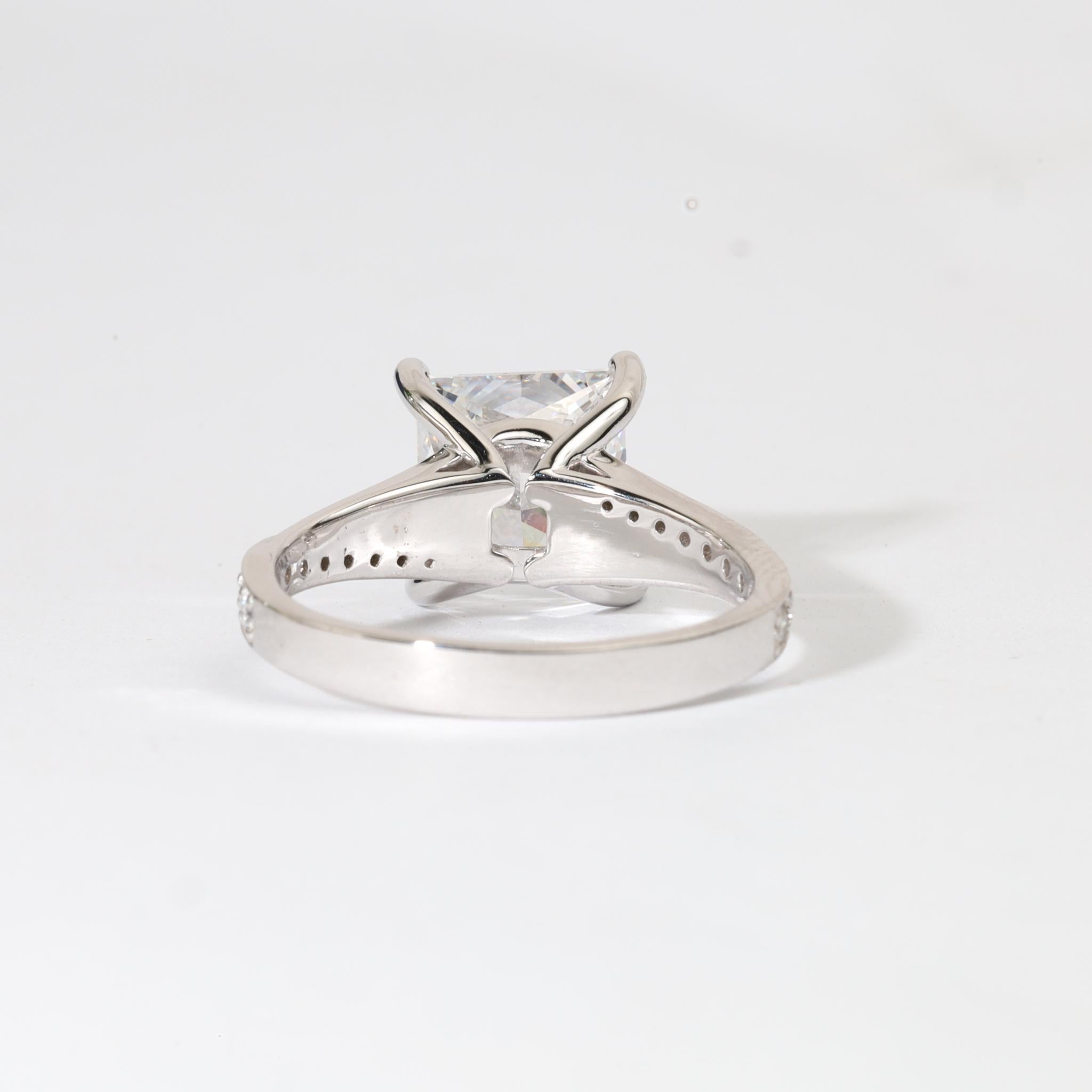 GIA-zertifizierte 3ct Princess-Cut Diamant Solitär Verlobungsring in 18K Gold im Zustand „Neu“ im Angebot in Jaipur, RJ