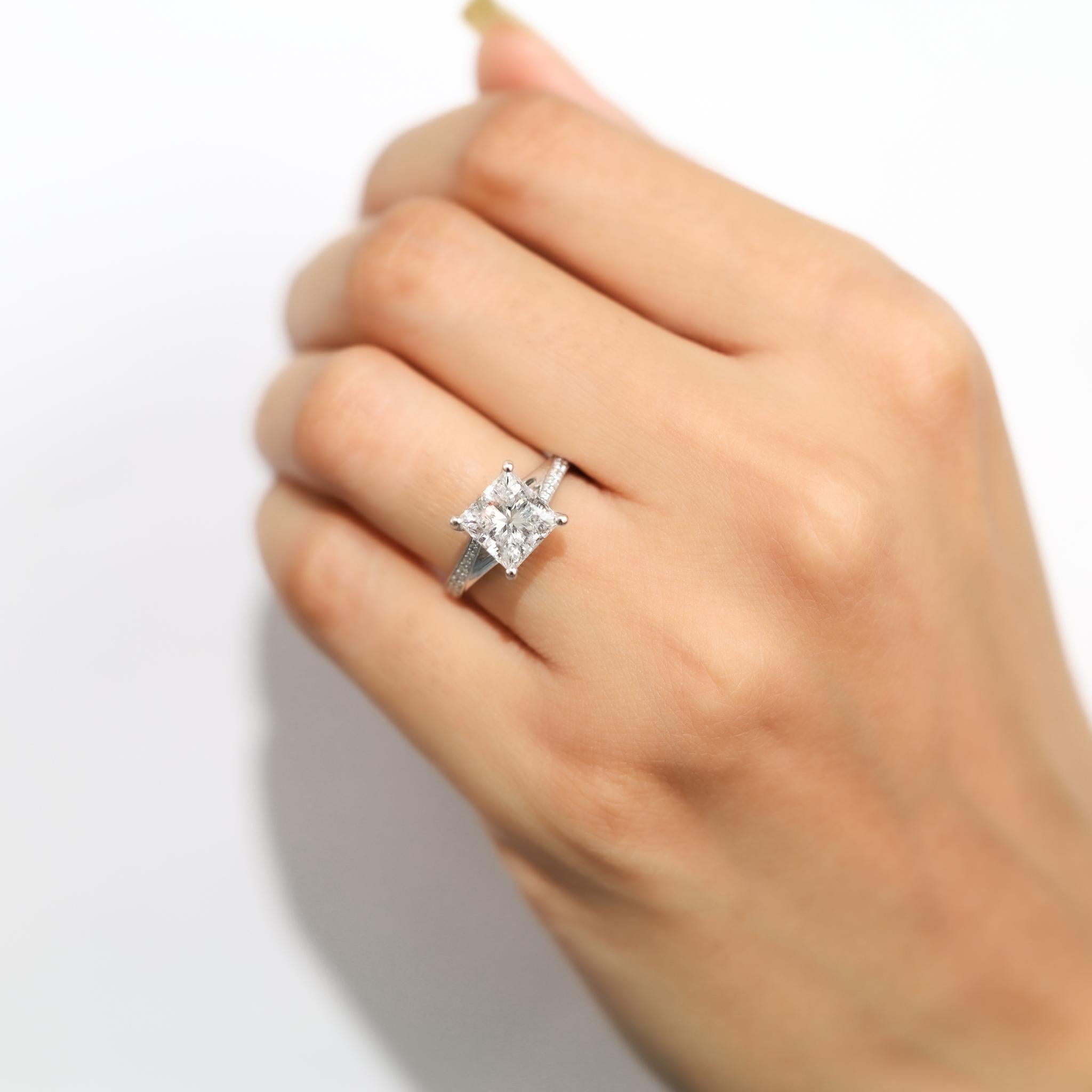 GIA-zertifizierte 3ct Princess-Cut Diamant Solitär Verlobungsring in 18K Gold Damen im Angebot