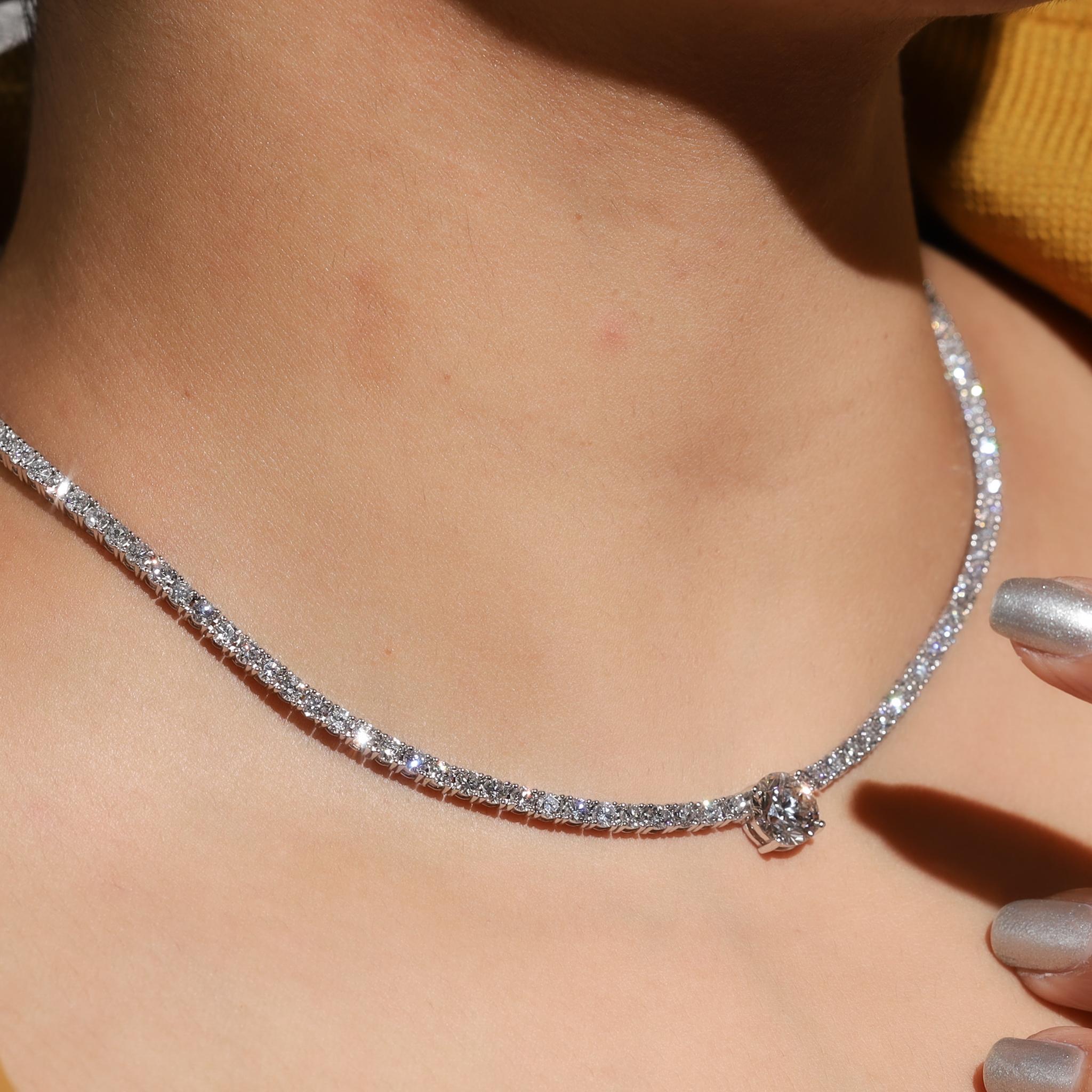 Art déco GIA Certified 3ct Round-Cut Natural Diamond Tennis Necklace - or blanc 18K en vente