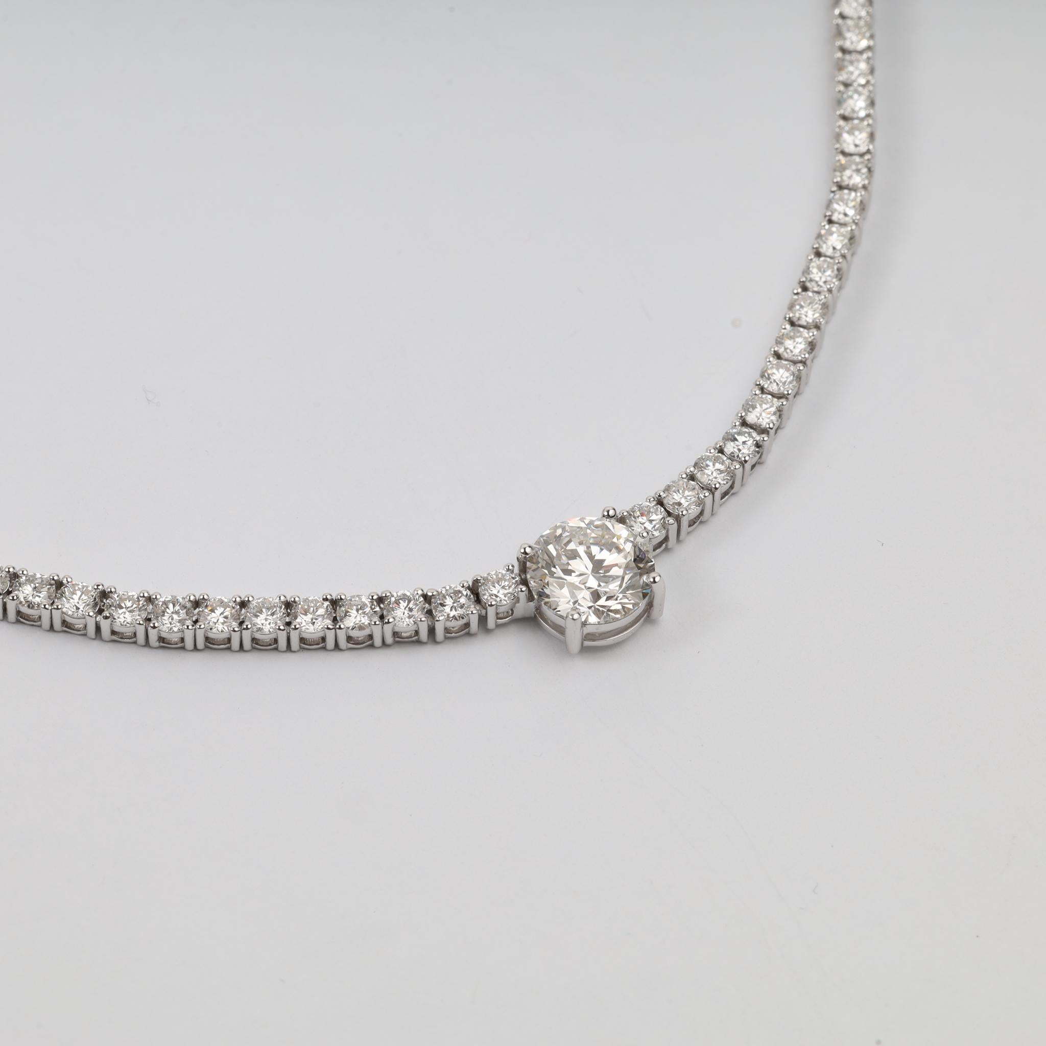 GIA Certified 3ct Round-Cut Natural Diamond Tennis Necklace - or blanc 18K Pour femmes en vente