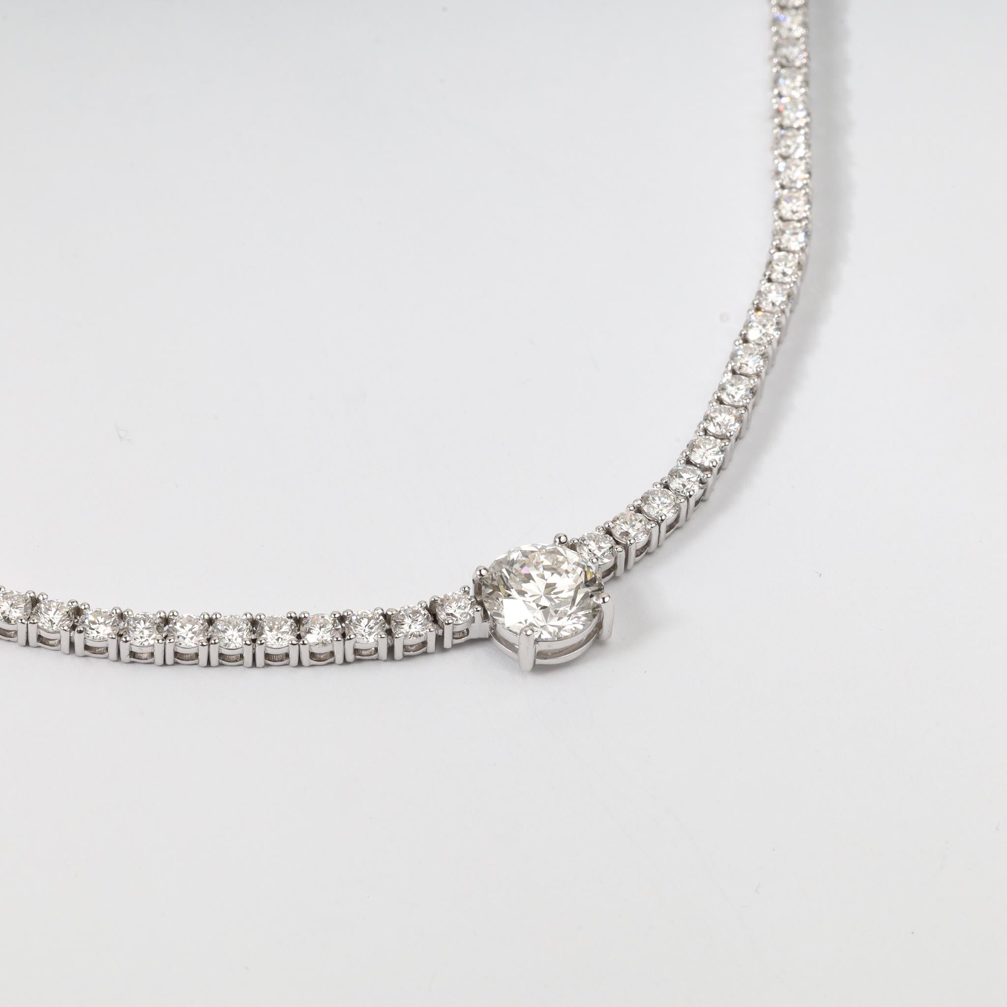 GIA Certified 3ct Round-Cut Natural Diamond Tennis Necklace - or blanc 18K en vente 1
