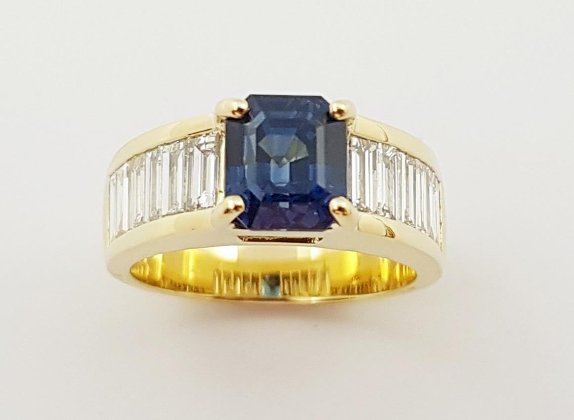 GIA Certified 3cts Blue Sapphire with Diamond Ring Set in 18 Karat Gold Settings For Sale 1