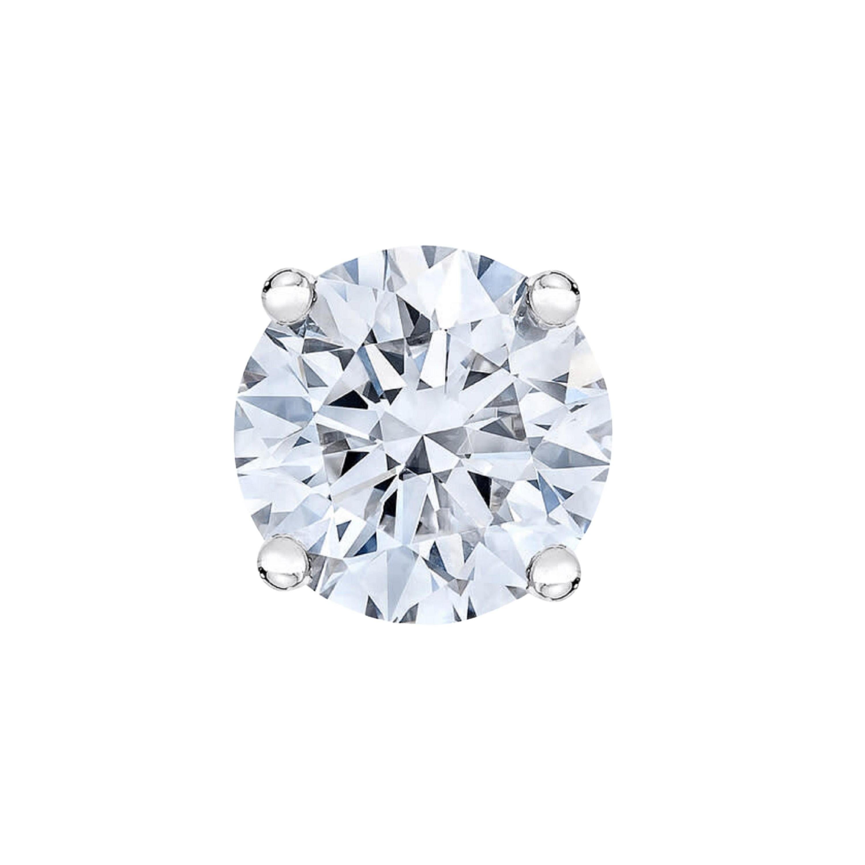 GIA Certified 4 Carat D VVS2 Diamond  Studs Earrings In New Condition For Sale In Chicago, IL
