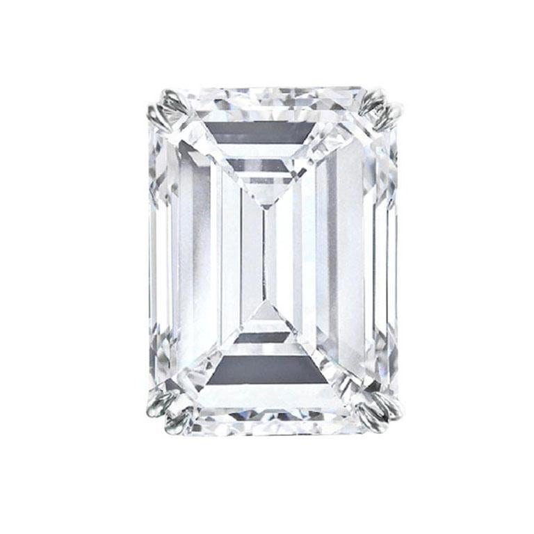 GIA zertifiziert 4 Karat Smaragdschliff Diamant E Farbe Ohrstecker in Platin (Zeitgenössisch) im Angebot