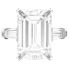 Bague en diamant à taille d'émeraude de 4 carats certifiée par le GIA