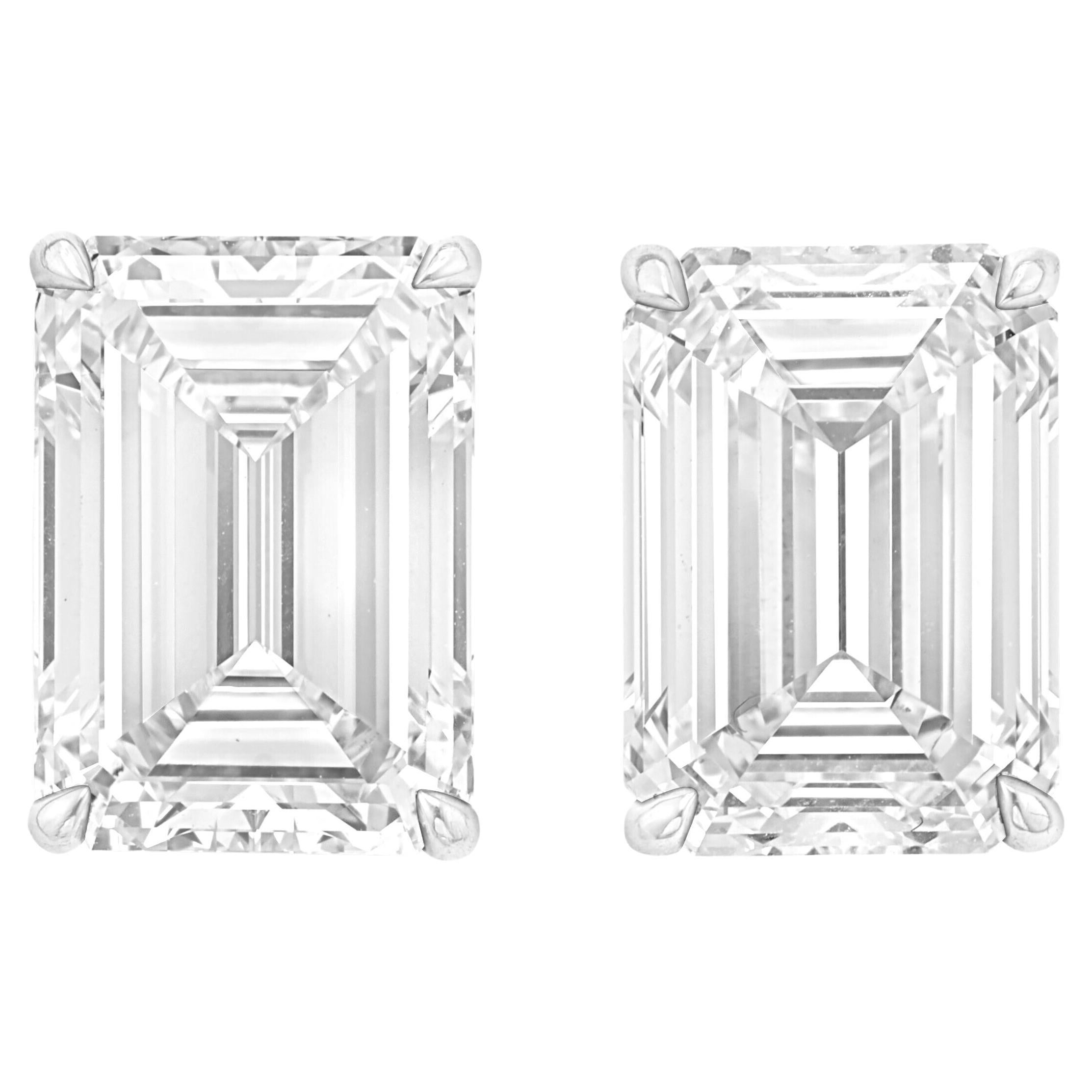 GIA-zertifizierte 4-Karat-Diamantohrstecker mit Smaragdschliff