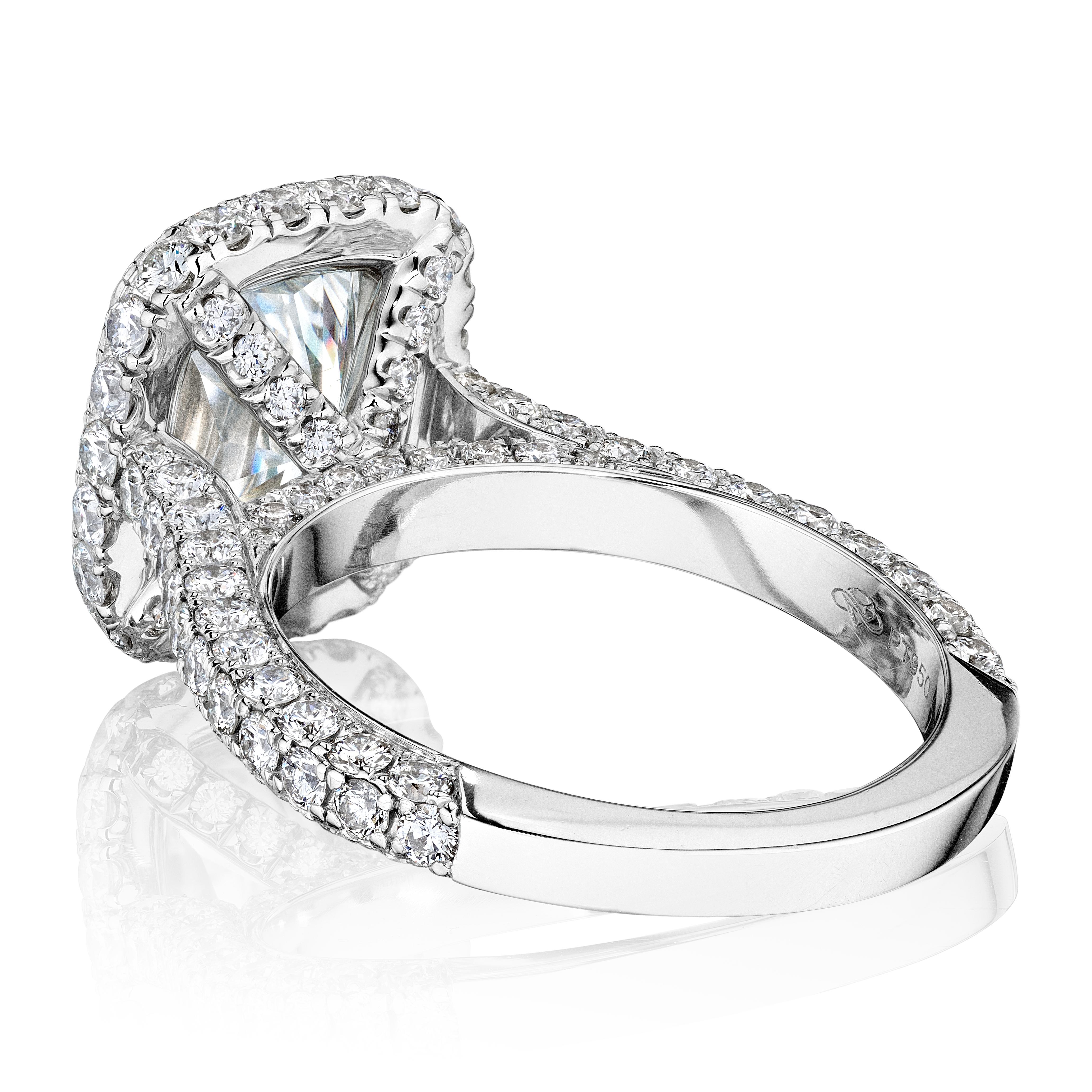 Moderne Bague de fiançailles Amani avec diamant radiant de 4 carats F VS2 certifié GIA en vente