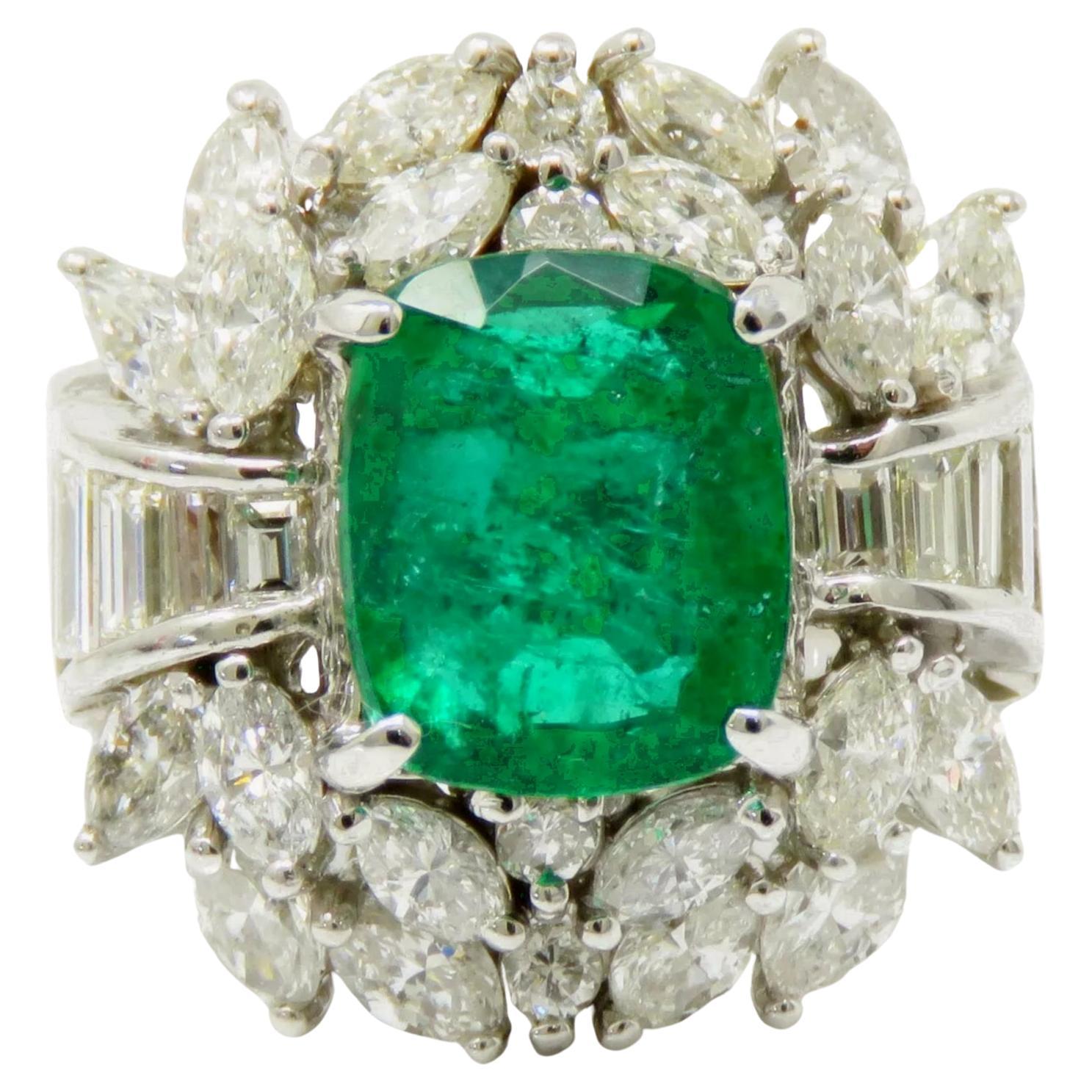 Contemporary GIA Certified 4 Carat Green Emerald Diamond Platinum Ring For Sale