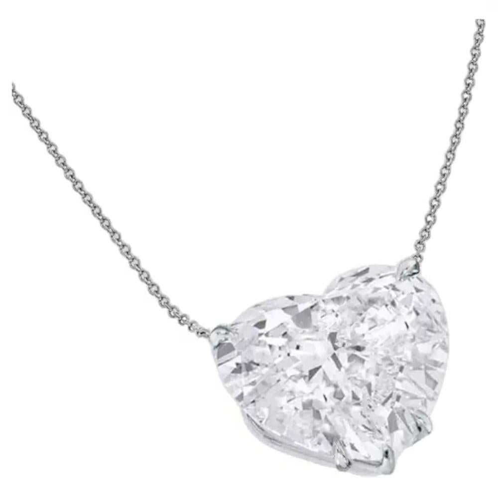 Taille cœur Collier en platine avec diamants en forme de cœur de 4 carats certifiés GIA, F COLOR VVS2 en vente