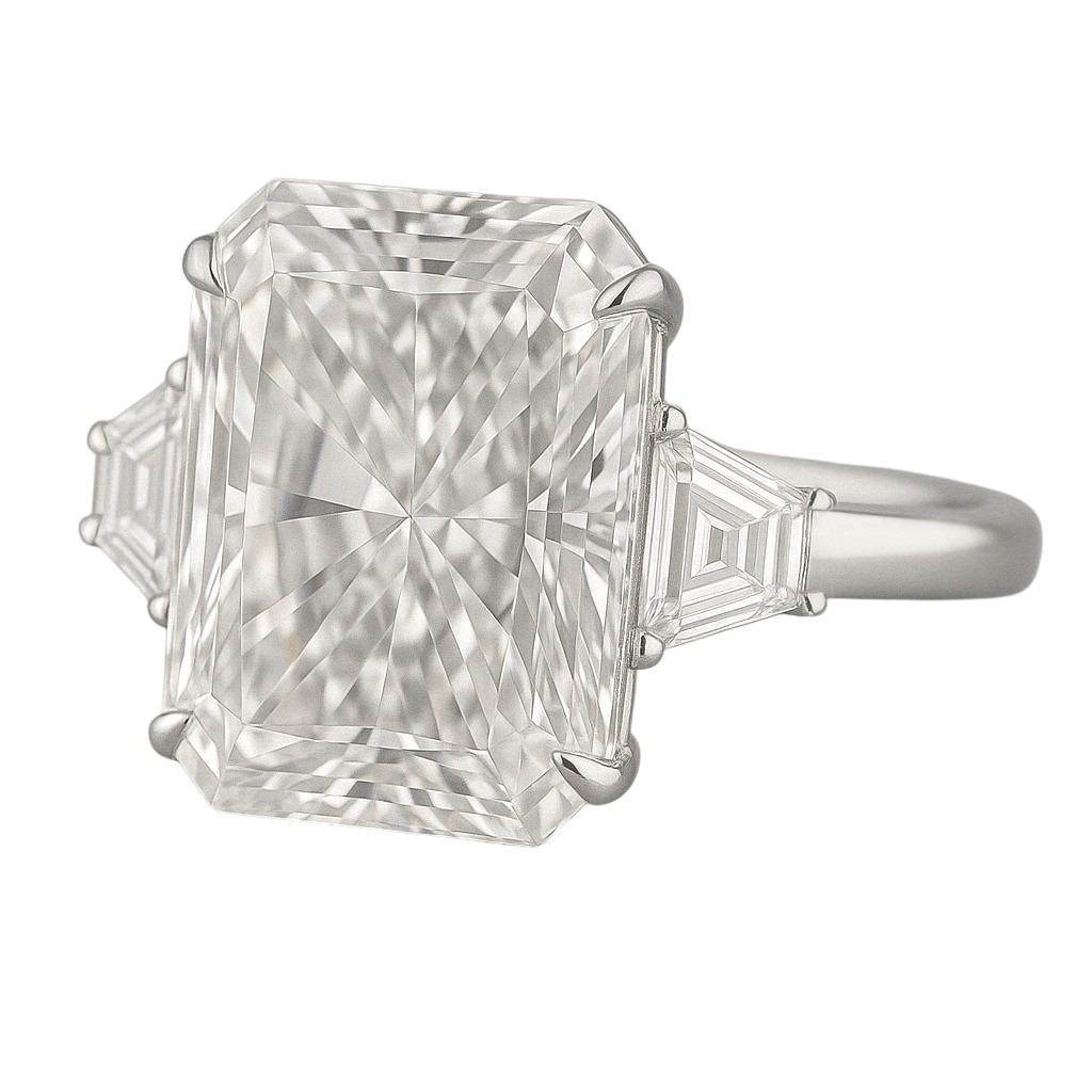 Contemporary GIA Certified 4 Carat Long Radiant Cut Diamond Engagement Platinum Ring For Sale