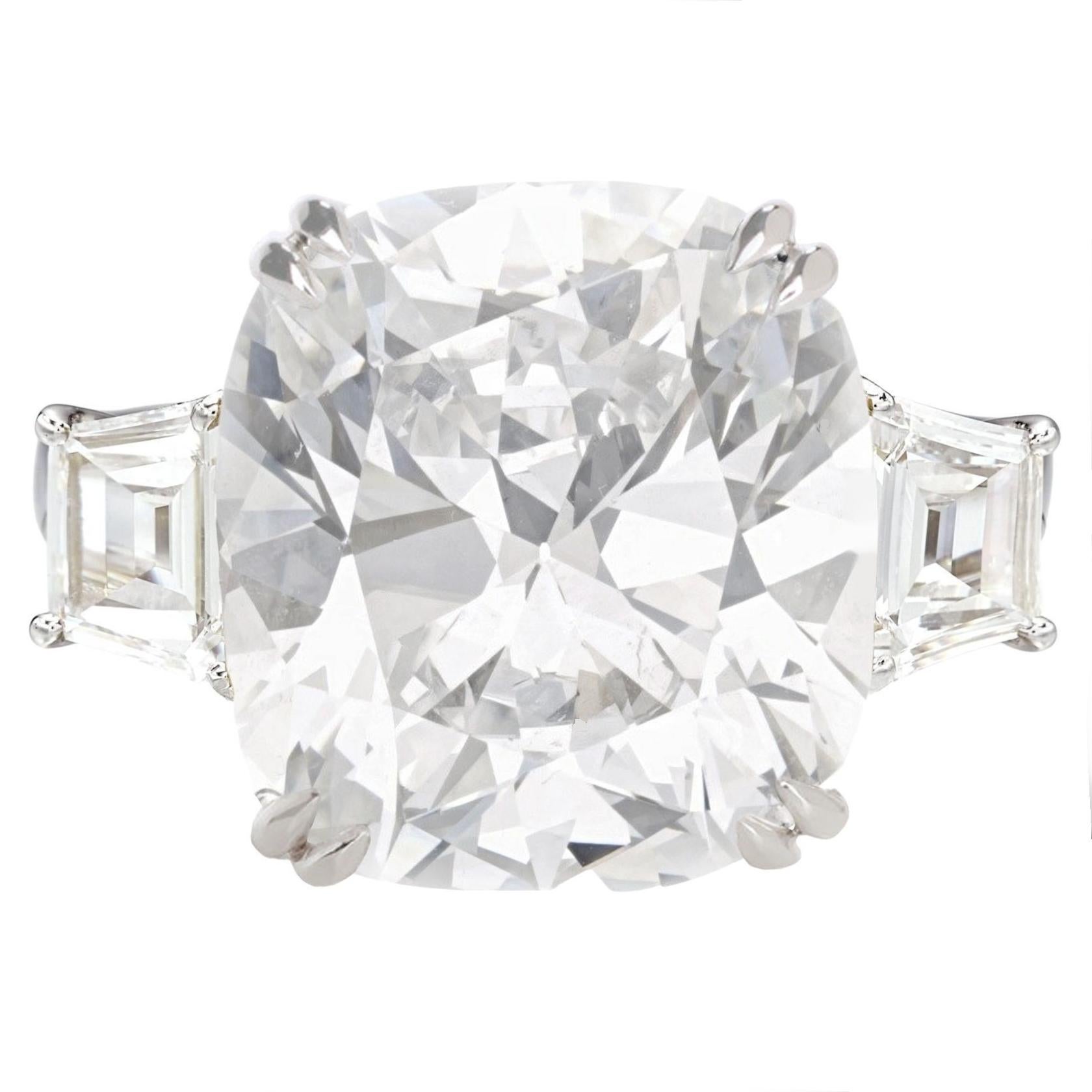 GIA zertifiziert 4 Karat Alte Mine Kissenschliff Diamant Weißgold Ring (Art déco)