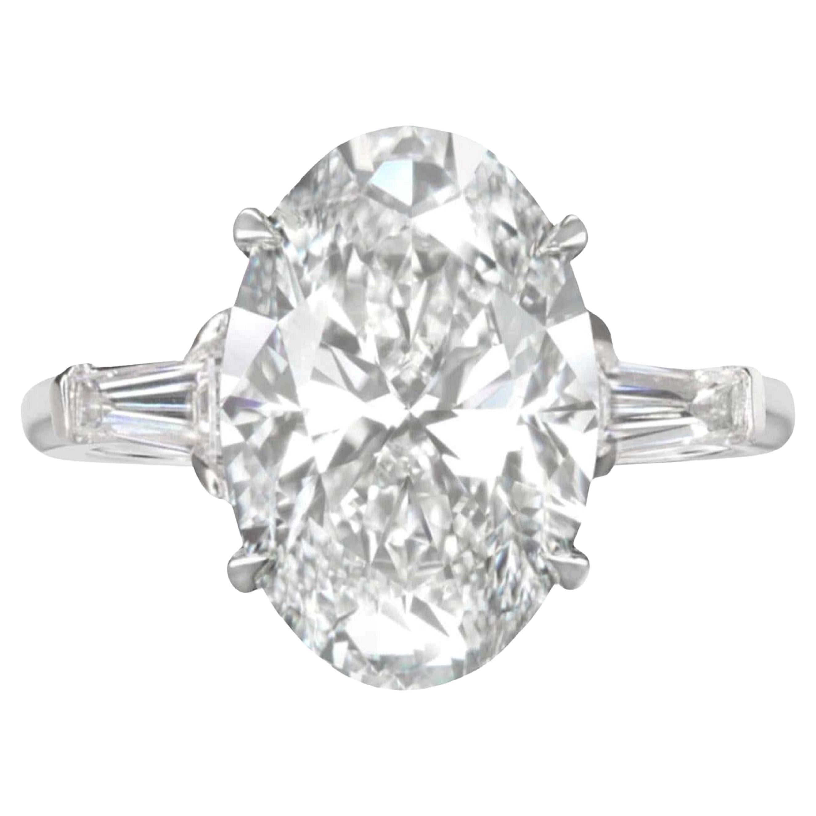 Bague de fiançailles solitaire à diamant ovale de 4 carats certifiée GIA en vente
