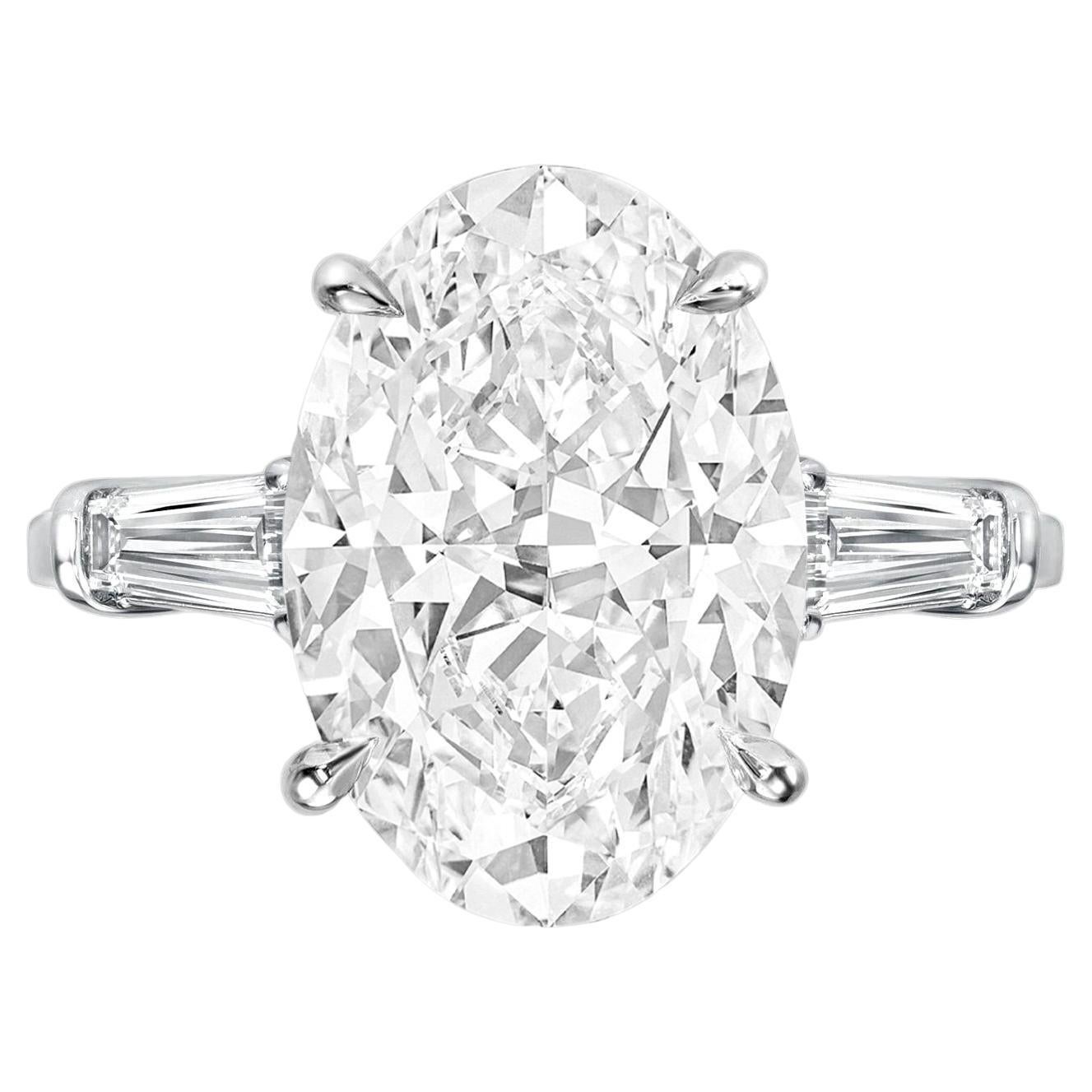 GIA-zertifizierter 4 Karat ovaler Diamant-Platinring mit sich verjüngendem Baguette-Ring