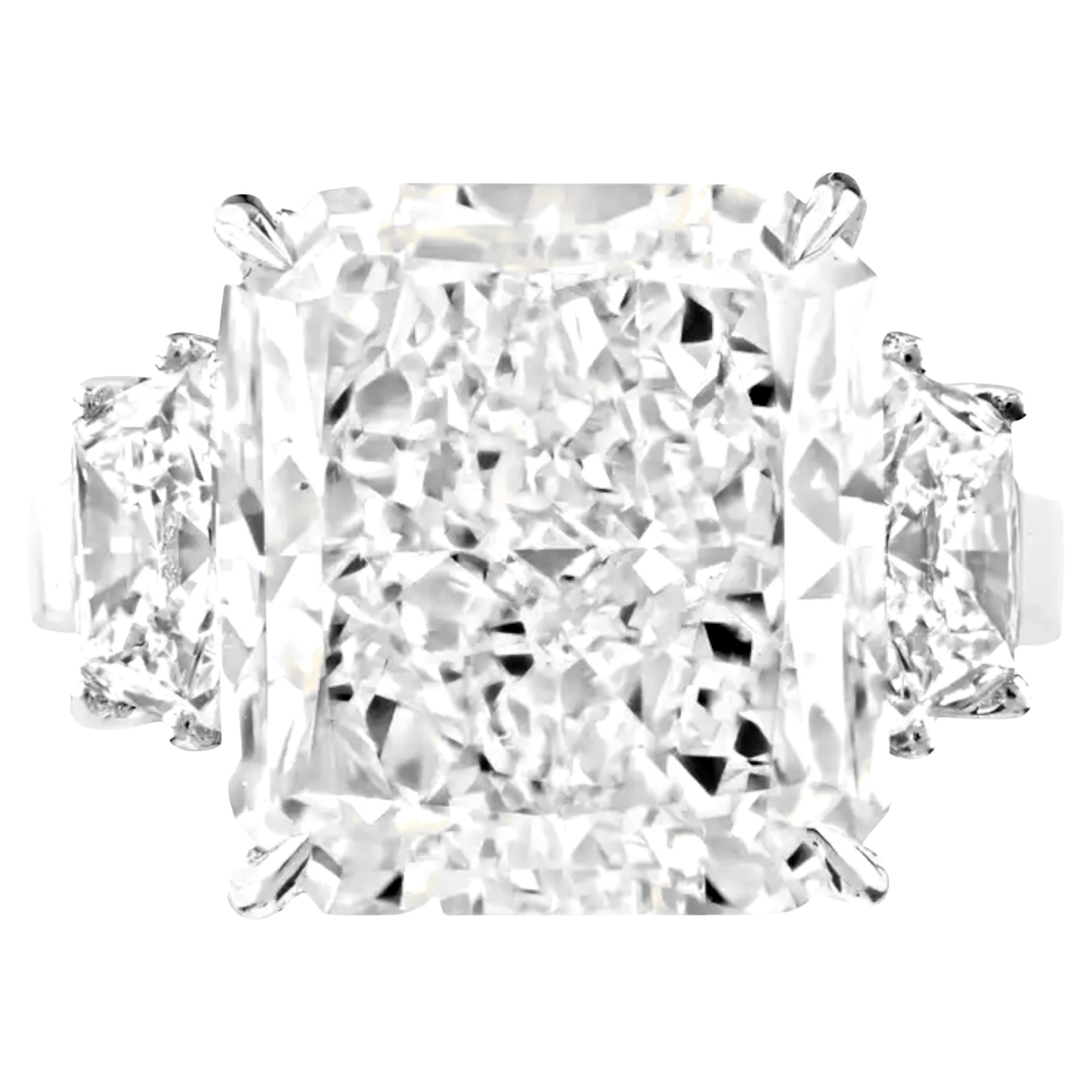 GIA Certified 4 Carat Radiant Shape Diamond Platinum Engagement Ring