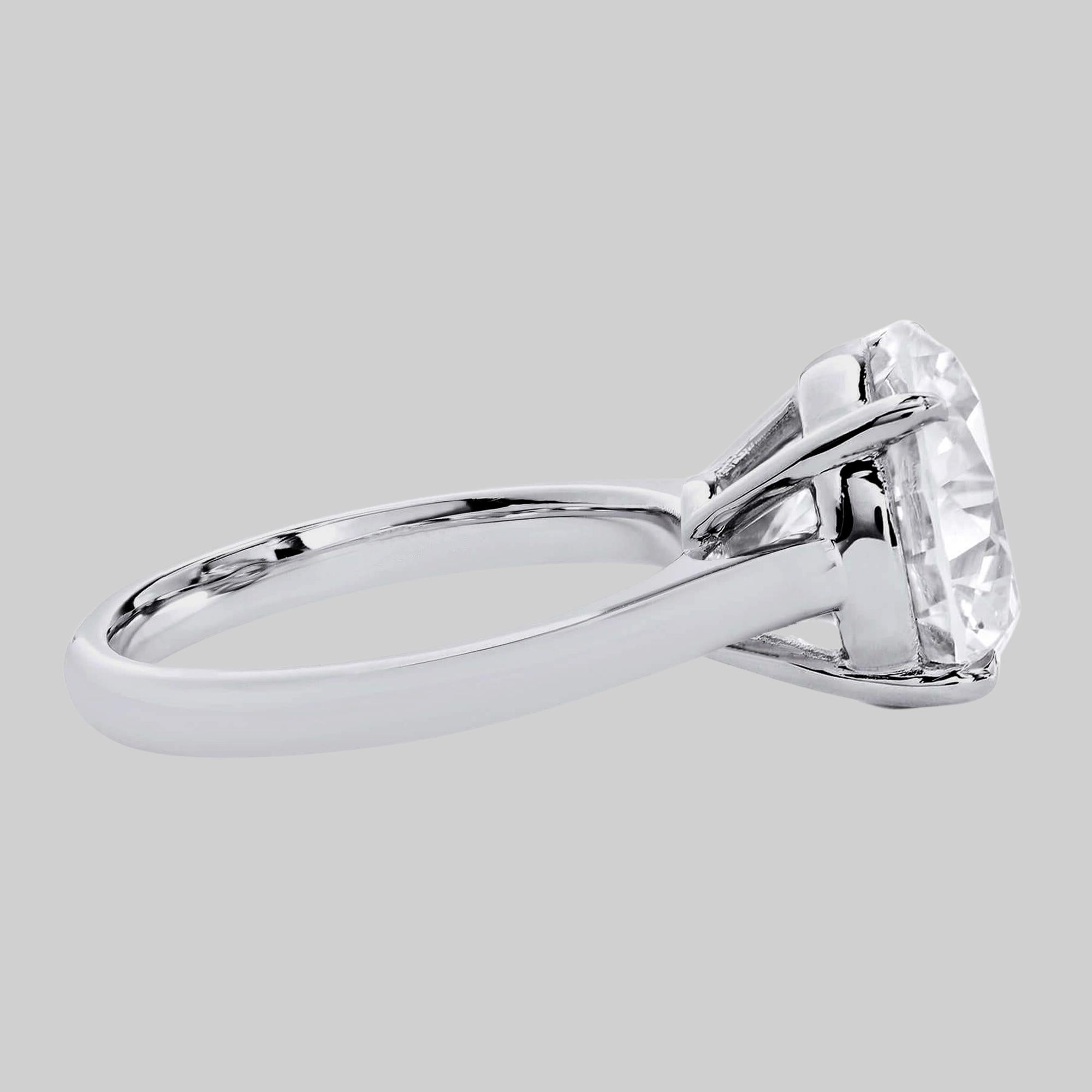 Modern GIA Certified 4 Carat Round Brilliant Cut Diamond Platinum Ring 3X For Sale
