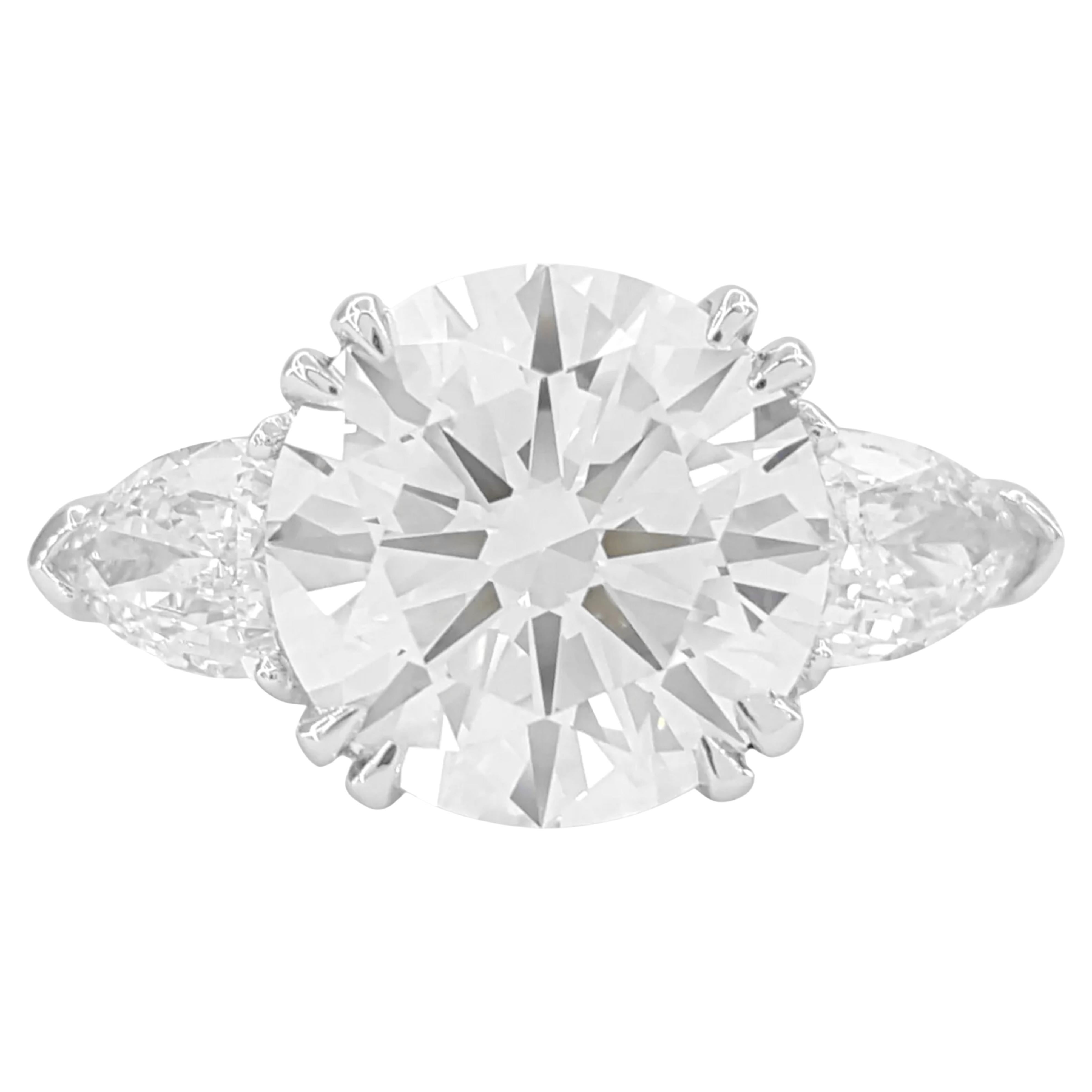 Anillo de Diamante Redondo de Corte Brillante de 4 Quilates Certificado GIA en venta