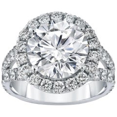 Anello con diamante taglio brillante rotondo certificato GIA da 3,75 carati con gambo e pavé