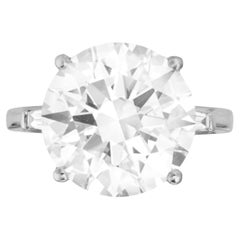 Bague en platine certifiée GIA et ornée d'un diamant rond de 4 carats