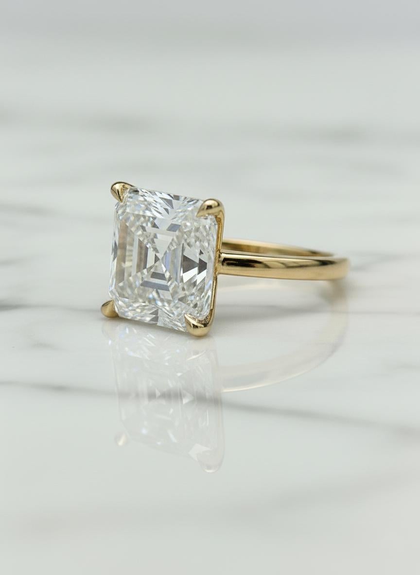 GIA-zertifizierter 4-karätiger Diamantring mit quadratischem Smaragdschliff - innerlich fehlerfrei (Zeitgenössisch) im Angebot