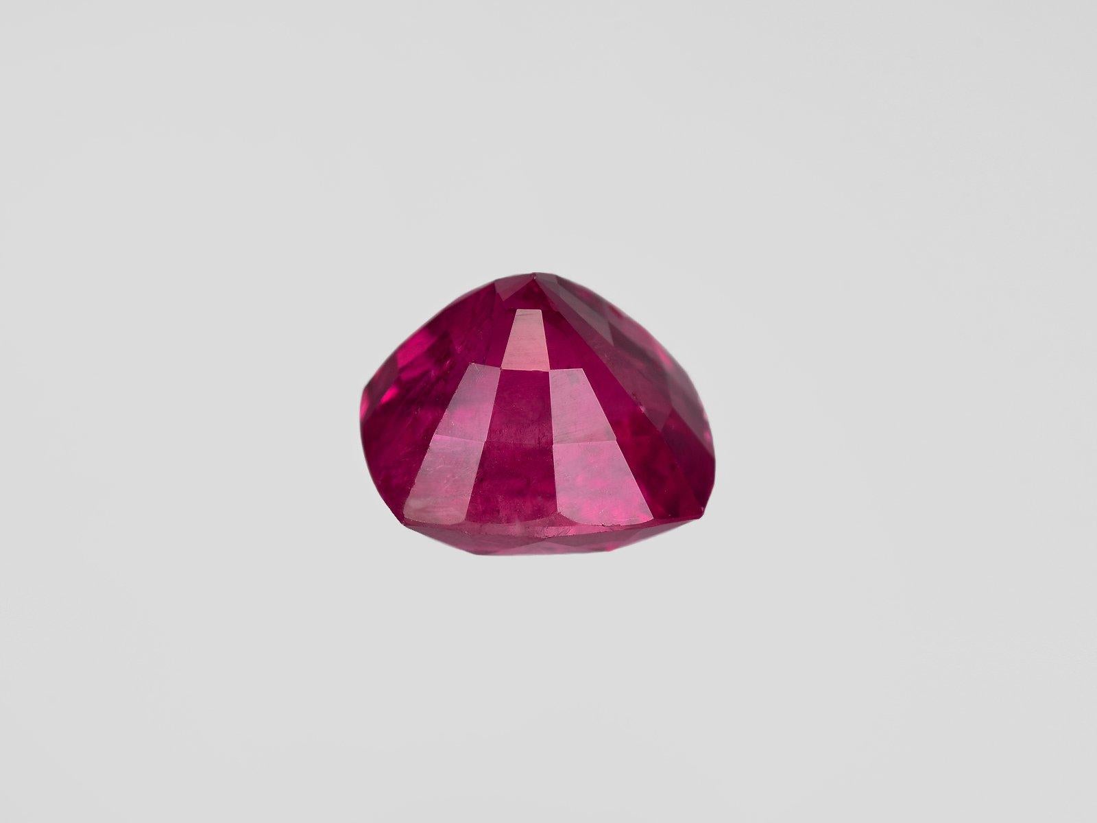 GIA Certified 4 Karat Vivid Red Ruby No Heat Diamond Cocktail Ring (Kissenschliff) im Angebot