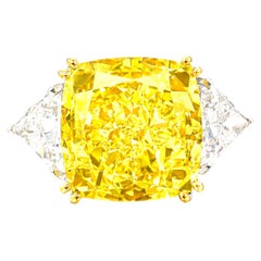 Certifié GIA, 4 ct. Bague fantaisie jaune taille coussin avec diamants I FLAWLESS