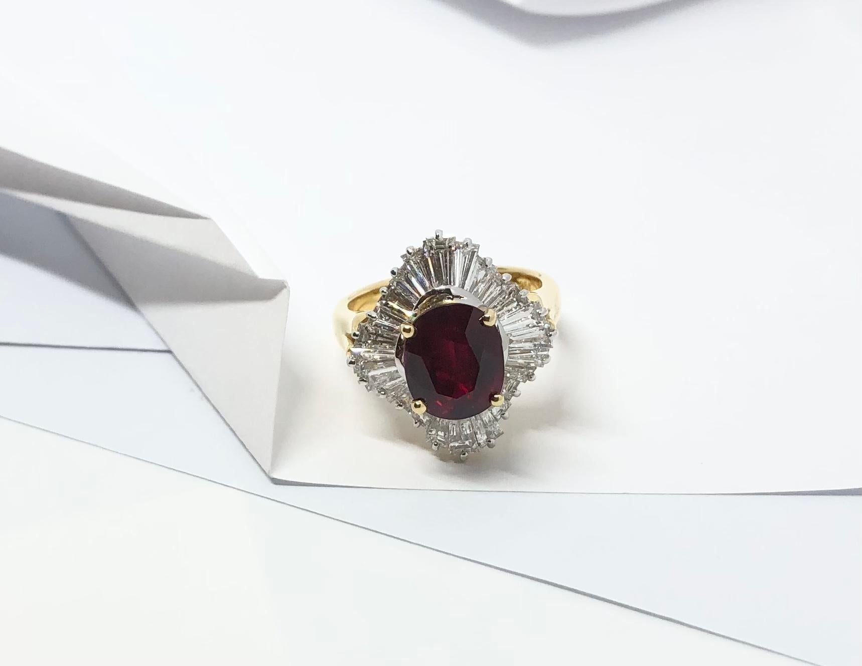 GIA-zertifizierter 4 Karat Rubin-Ring mit Diamant in 18 Karat Goldfassung im Angebot 11